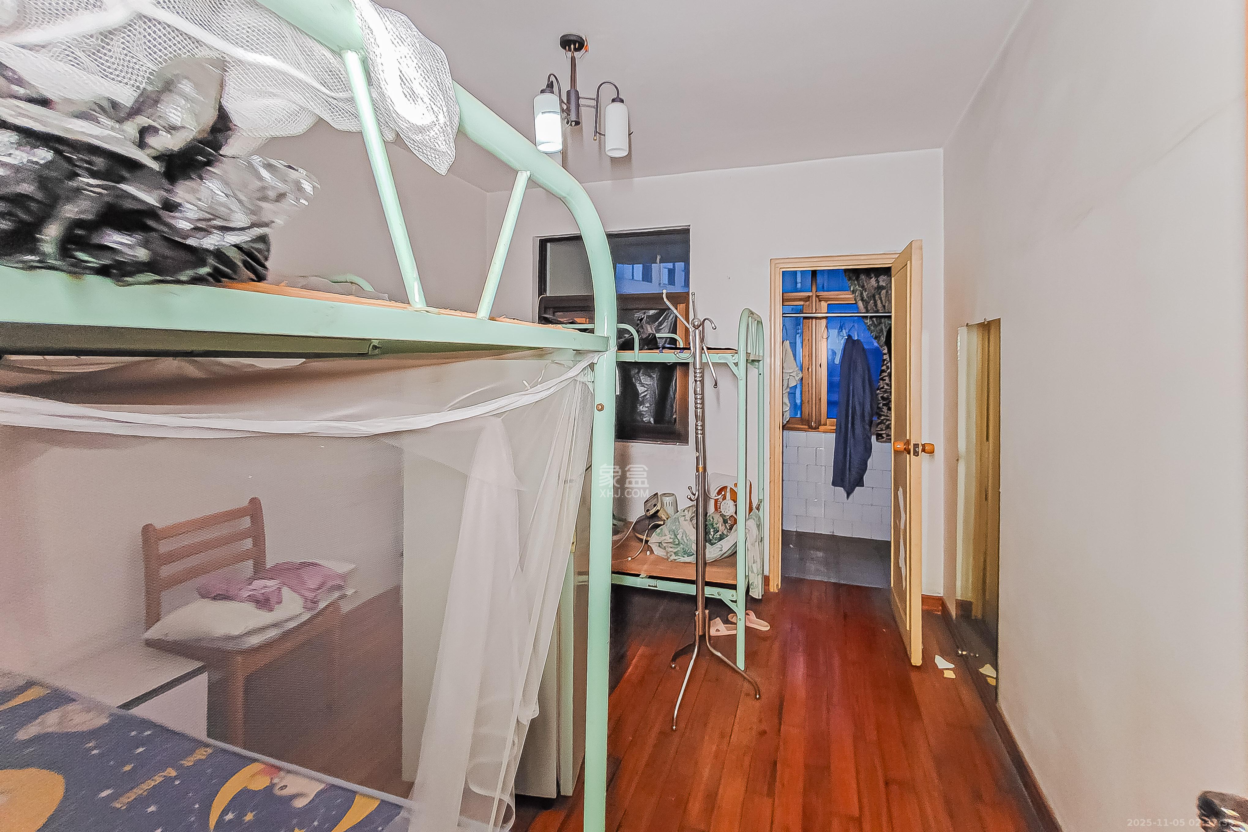 杂技团宿舍 3室2厅2卫 62.0万 杂技团宿舍 3室2厅2卫 62.0万卧室