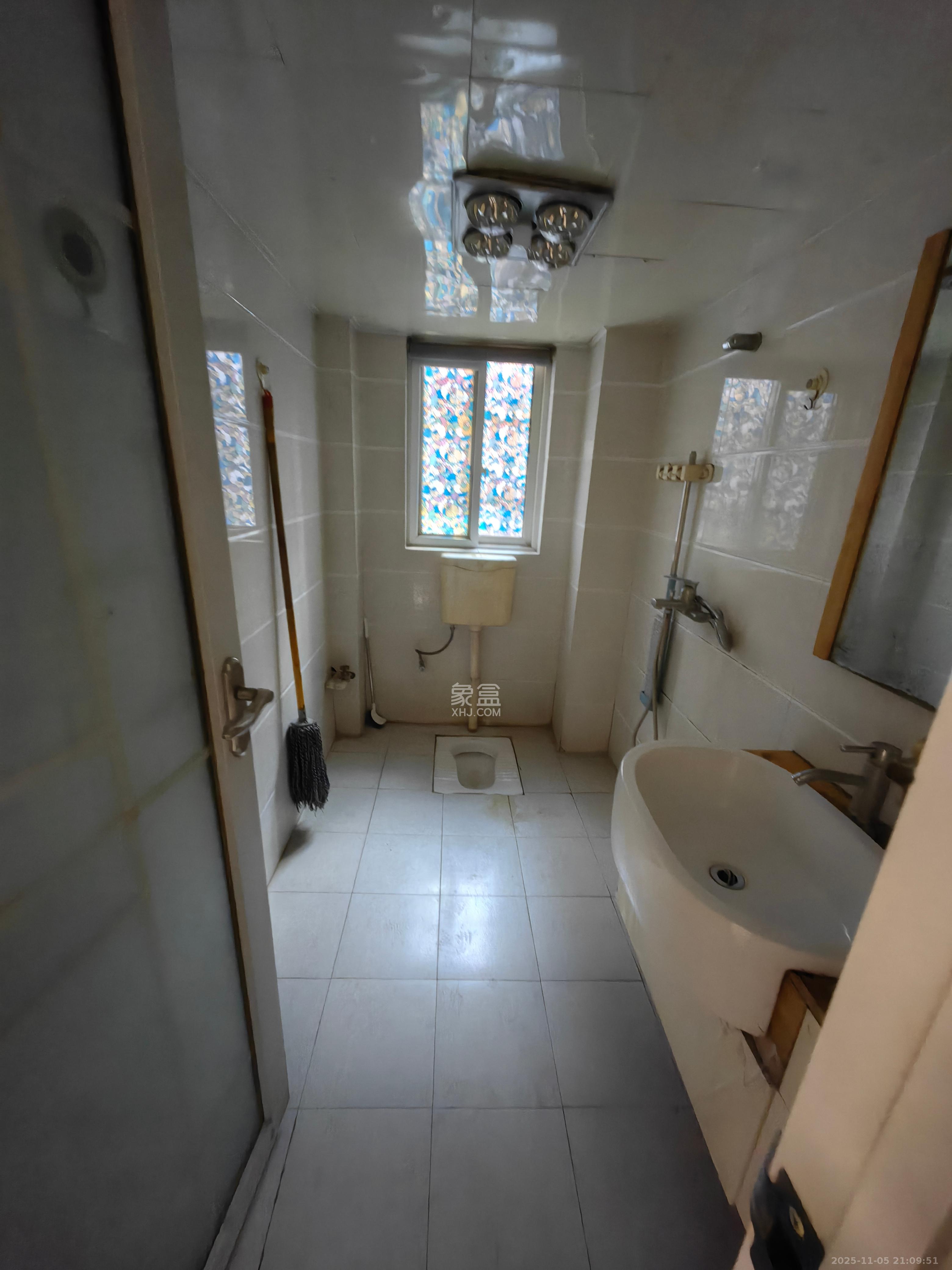 麓谷锦和园  3室2厅1卫    2000.0元/月室内图