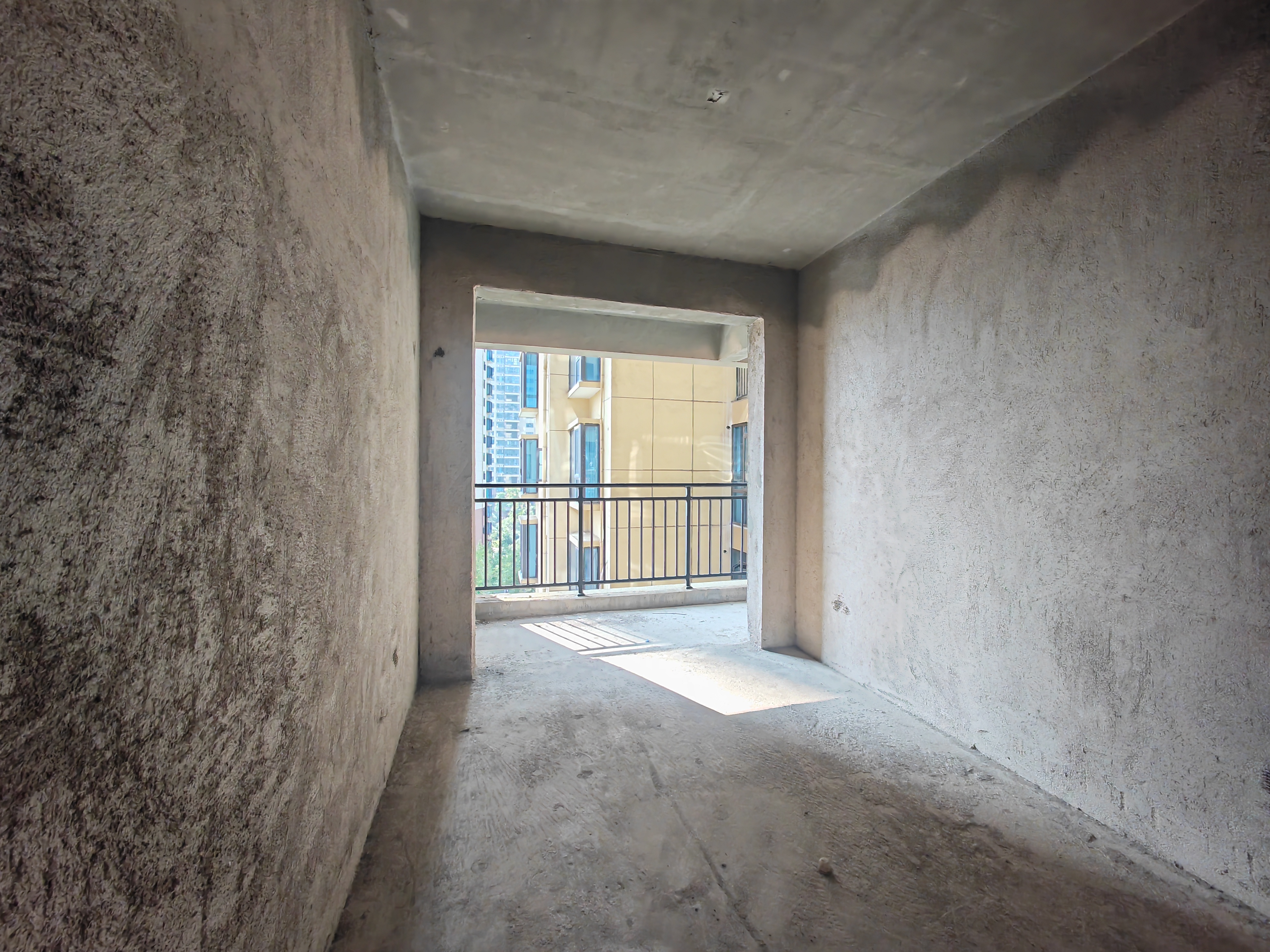 万顺康庭 4室2厅2卫 62.8万 万顺康庭 4室2厅2卫 62.8万客厅