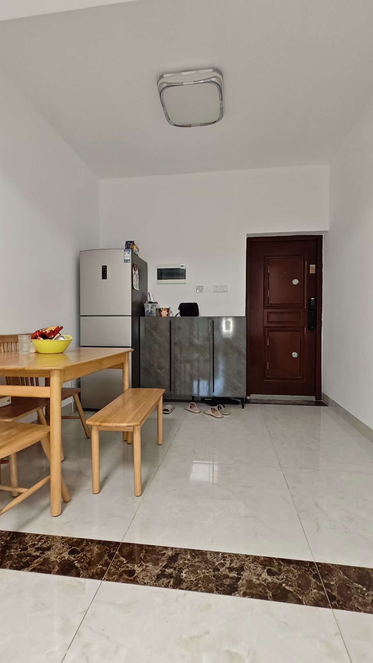 江海郡 2室1厅1卫 2500.0元/月 江海郡 2室1厅1卫 2500.0元/月室内图