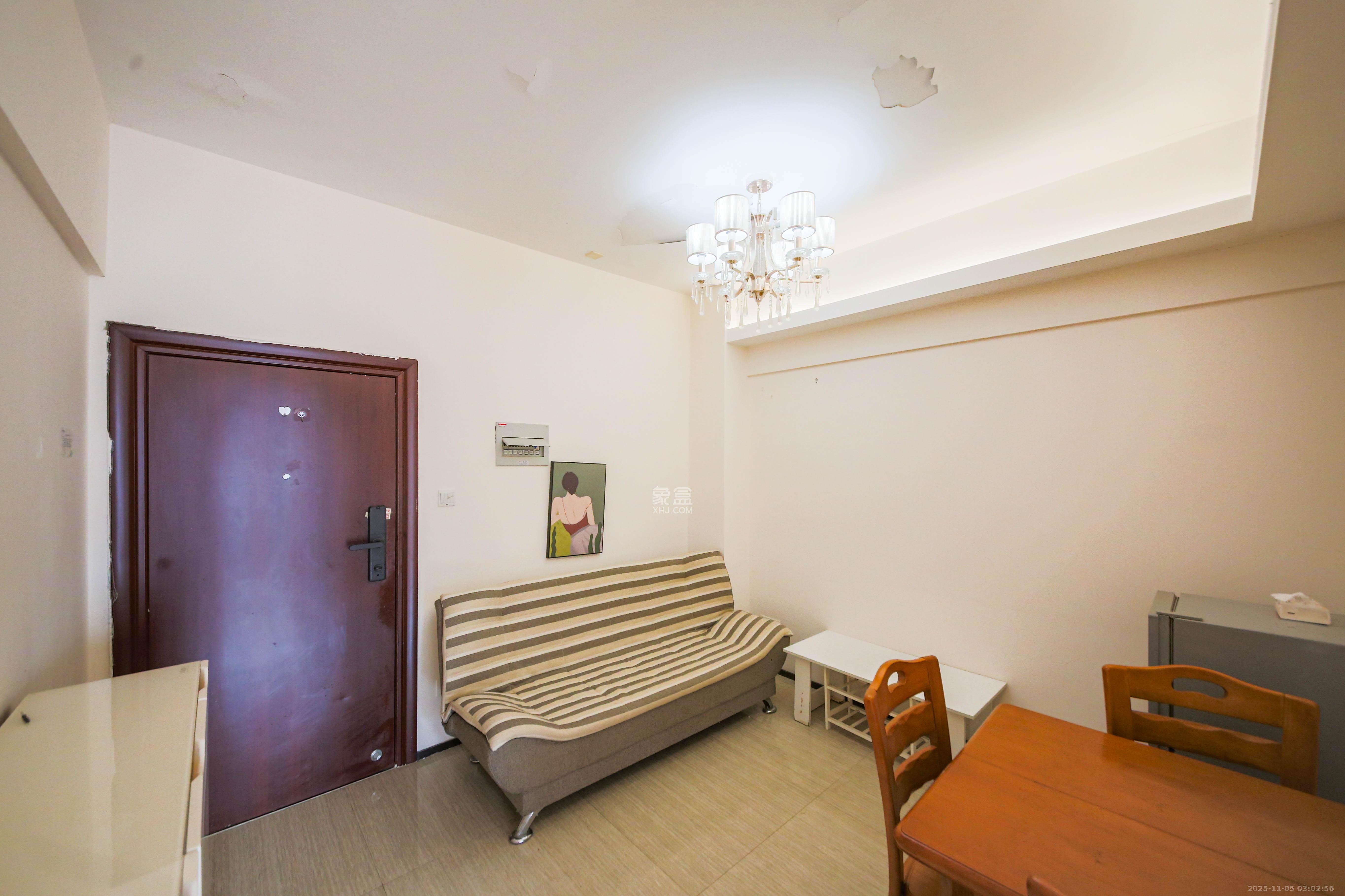 奥林匹克花园贡院二期  1室1厅1卫    40.0万客厅