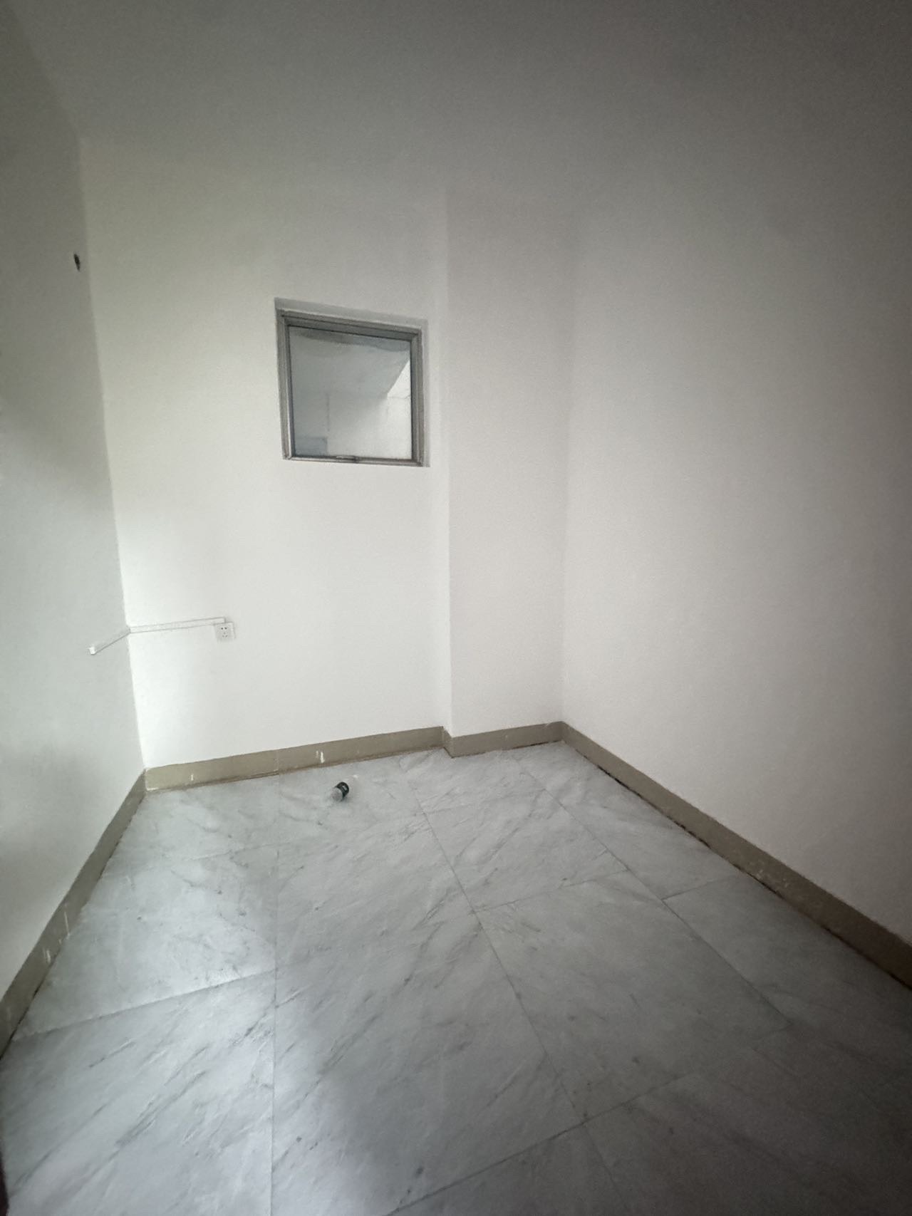 和谐家园(锦和广场) 6室3厅4卫 318.0万 和谐家园(锦和广场) 6室3厅4卫 318.0万客厅