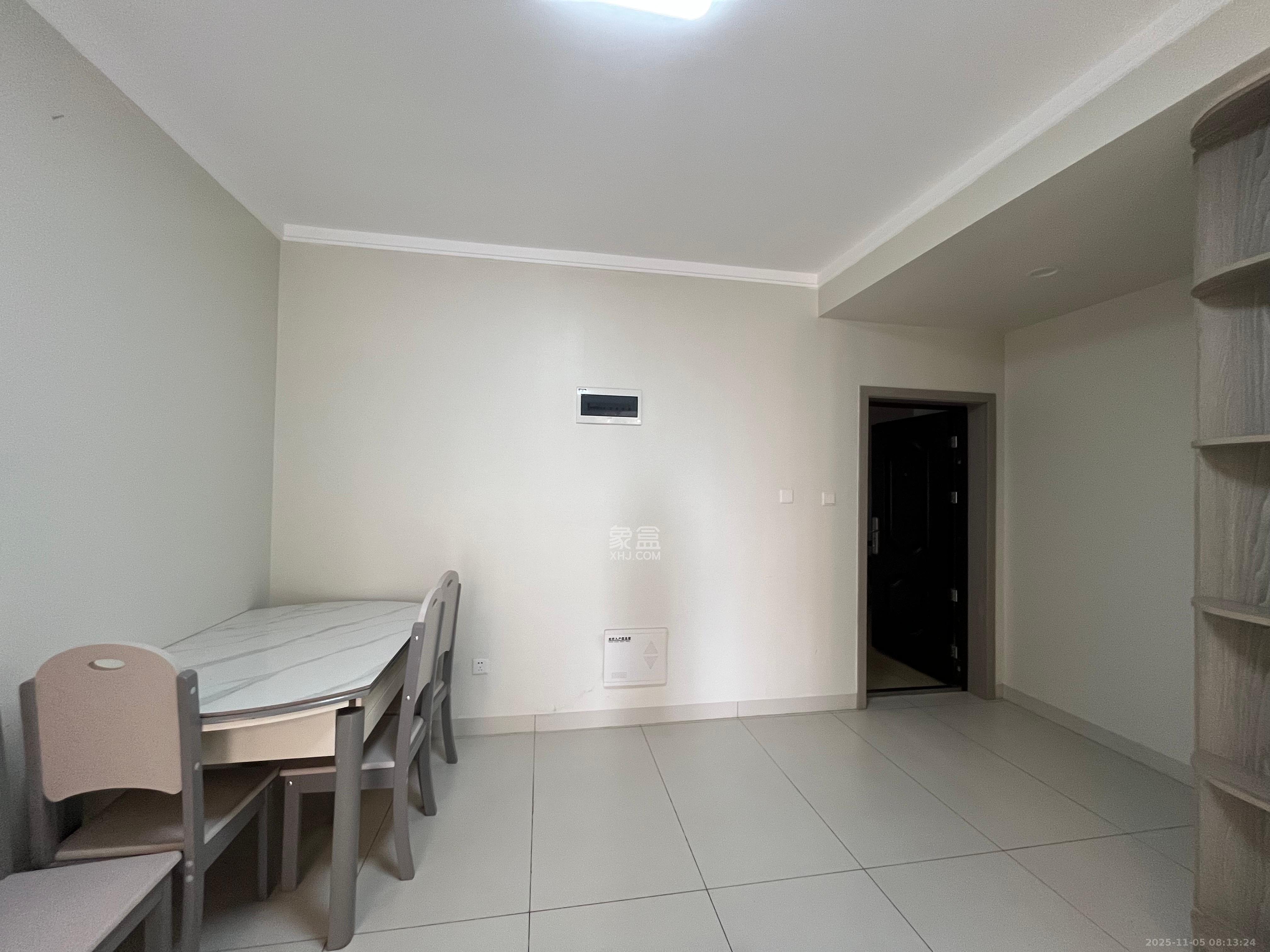 东岸梅园小区  2室1厅1卫    2300.0元/月室内图