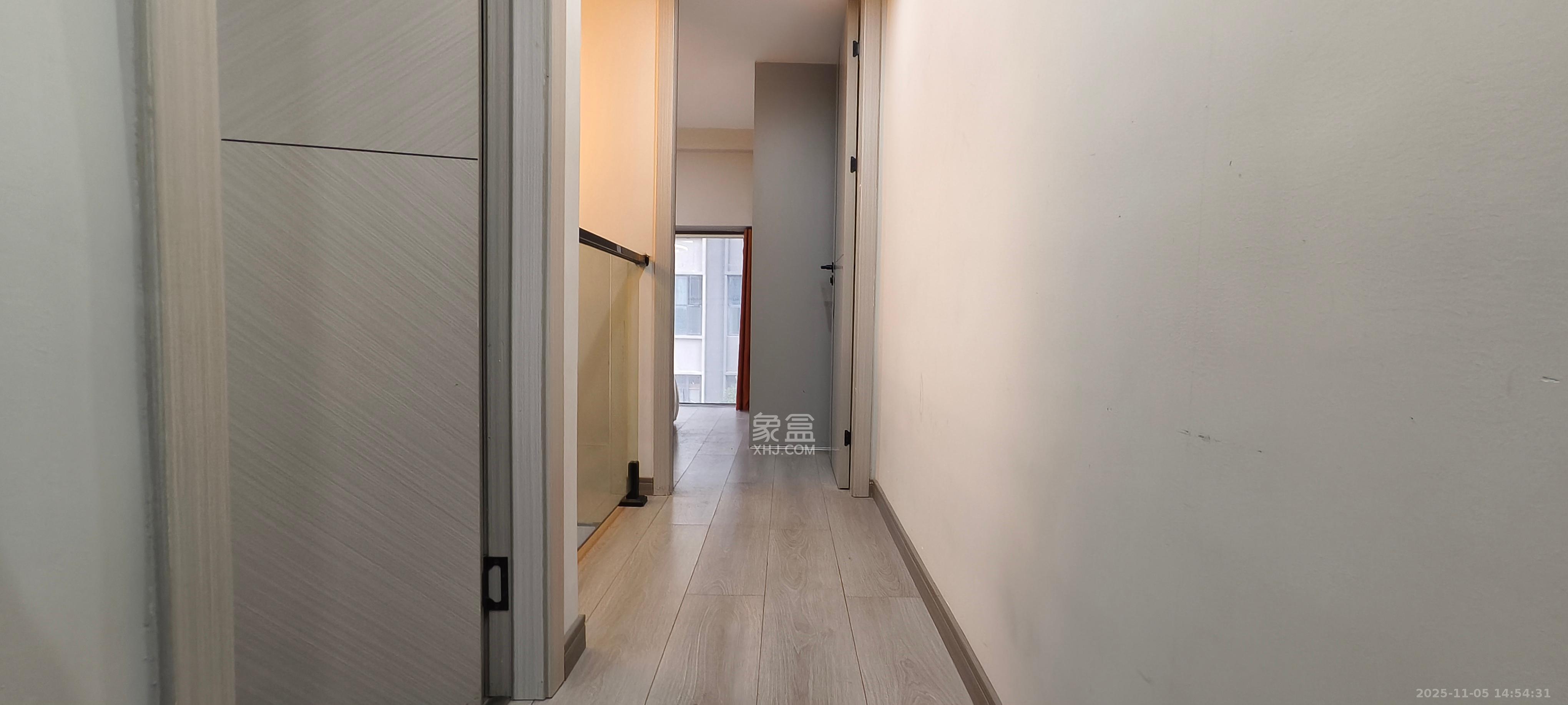 力高凤凰新天  2室2厅1卫    2200.0元/月室内图