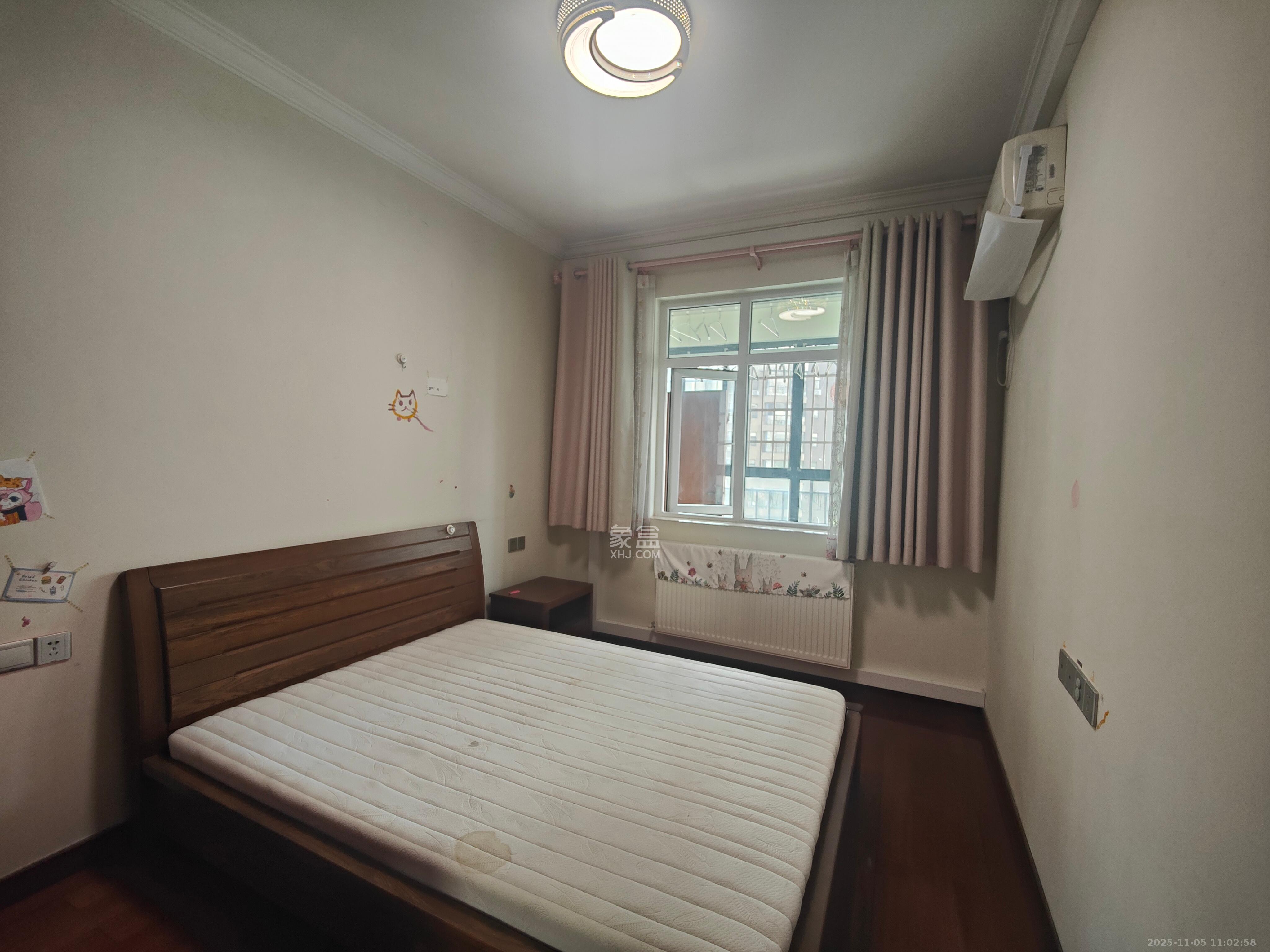 泊爱蓝湾  4室2厅2卫    3200.0元/月室内图