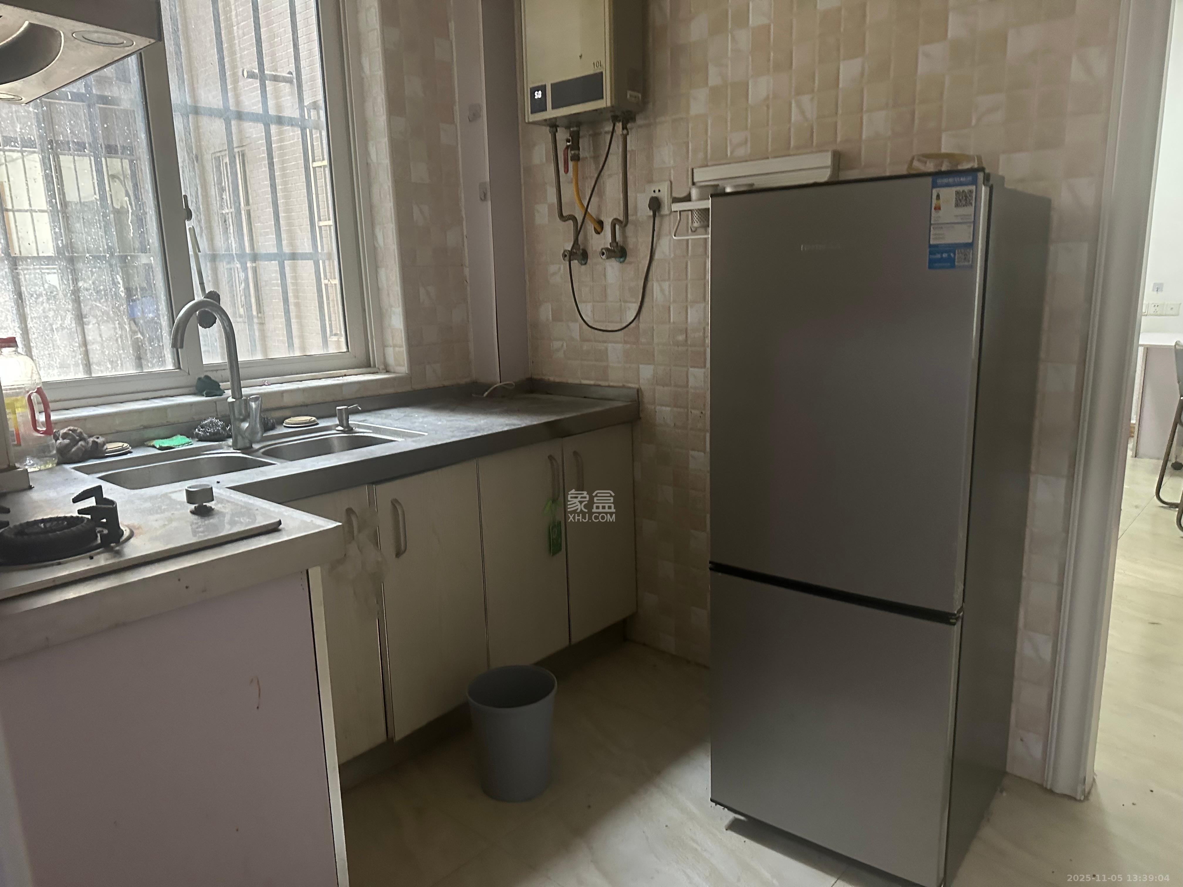 锦璨家园  1室1厅1卫    1200.0元/月室内图