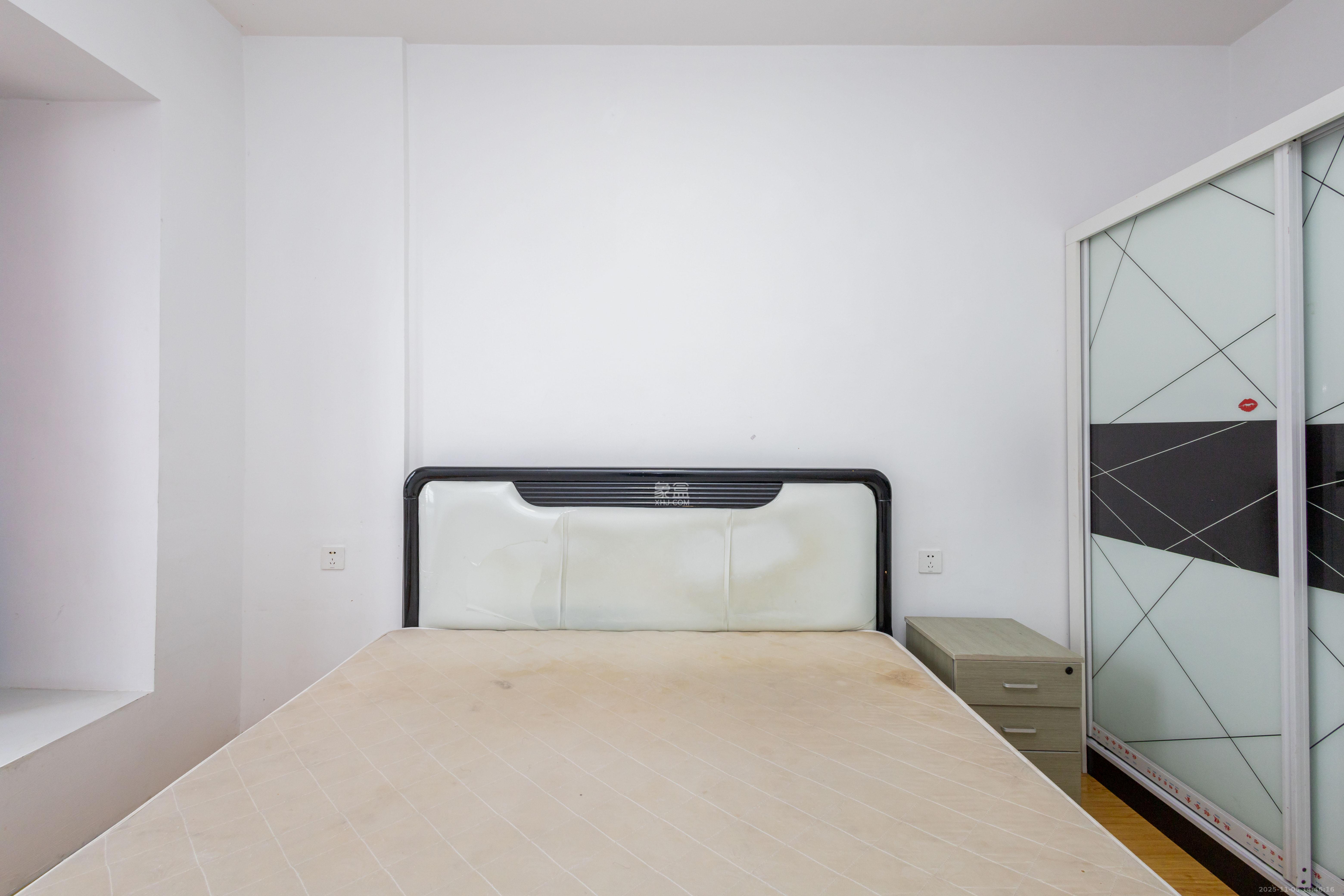 龙湖碧桂园天宸原著 4室2厅2卫 169.8万 龙湖碧桂园天宸原著 4室2厅2卫 169.8万卧室