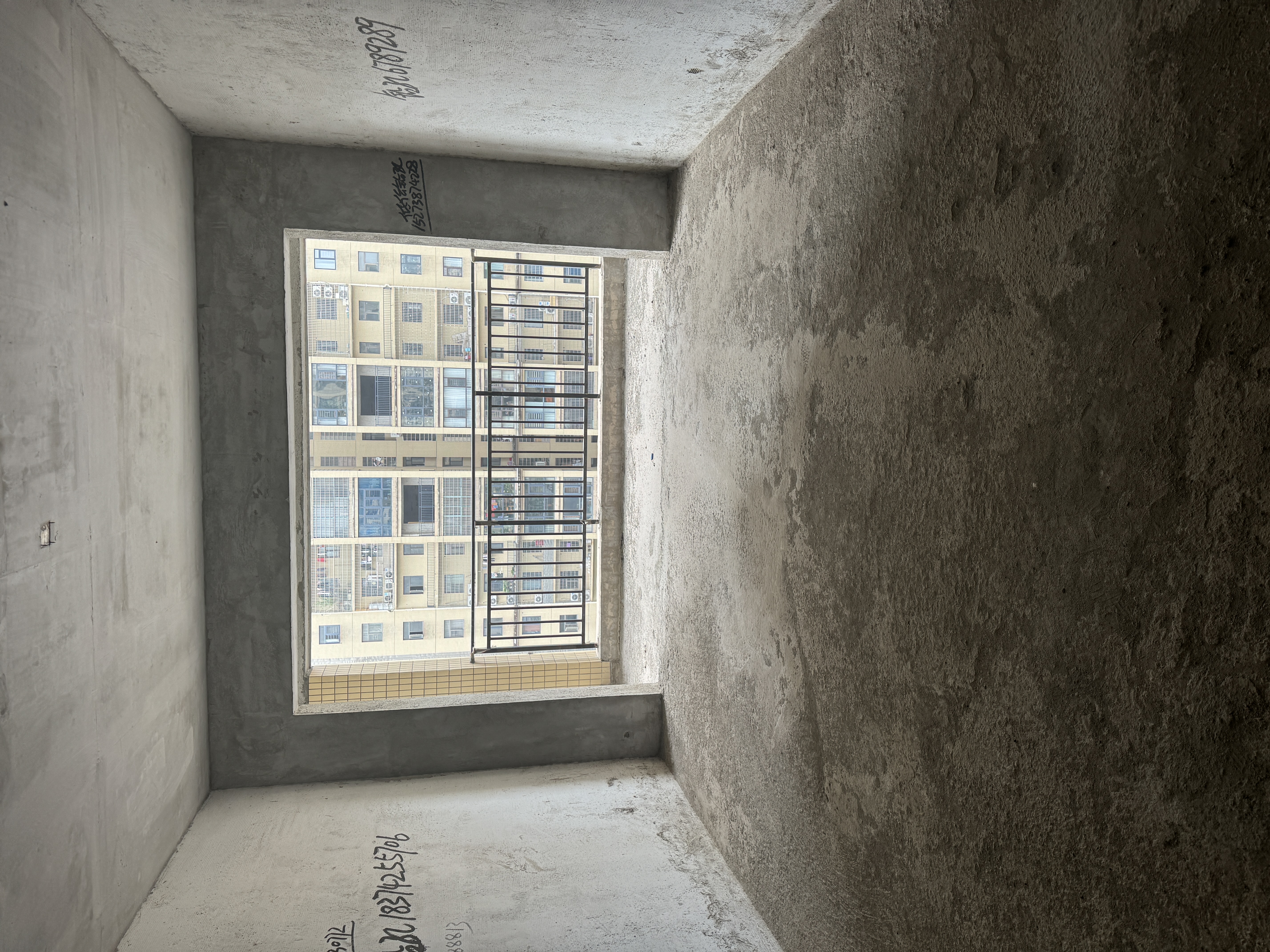 吉星金融广场（牡丹园）  3室2厅2卫    52.8万