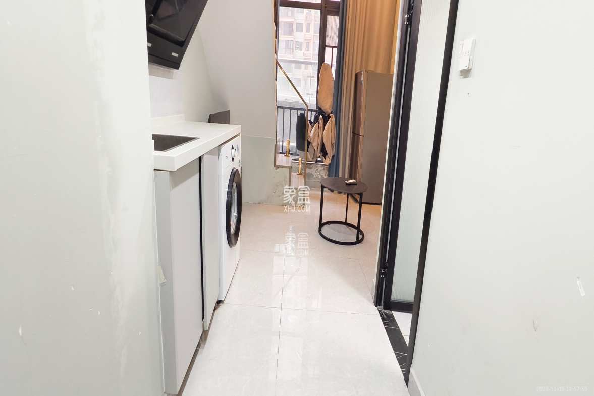 力高凤凰新天 1室1厅1卫 1800.0元/月 力高凤凰新天 1室1厅1卫 1800.0元/月室内图