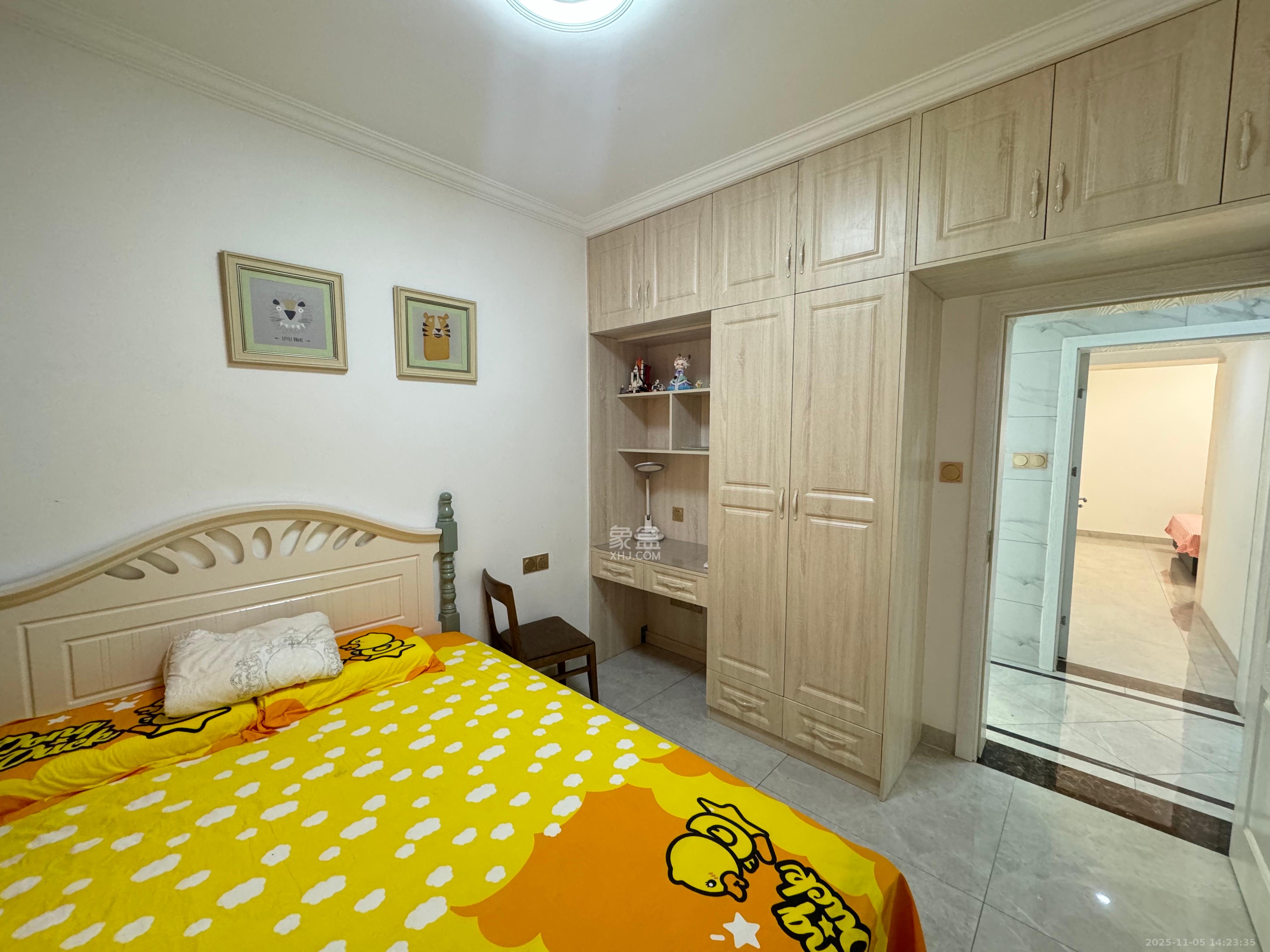 上园商住小区 3室2厅1卫 3500.0元/月 上园商住小区 3室2厅1卫 3500.0元/月室内图