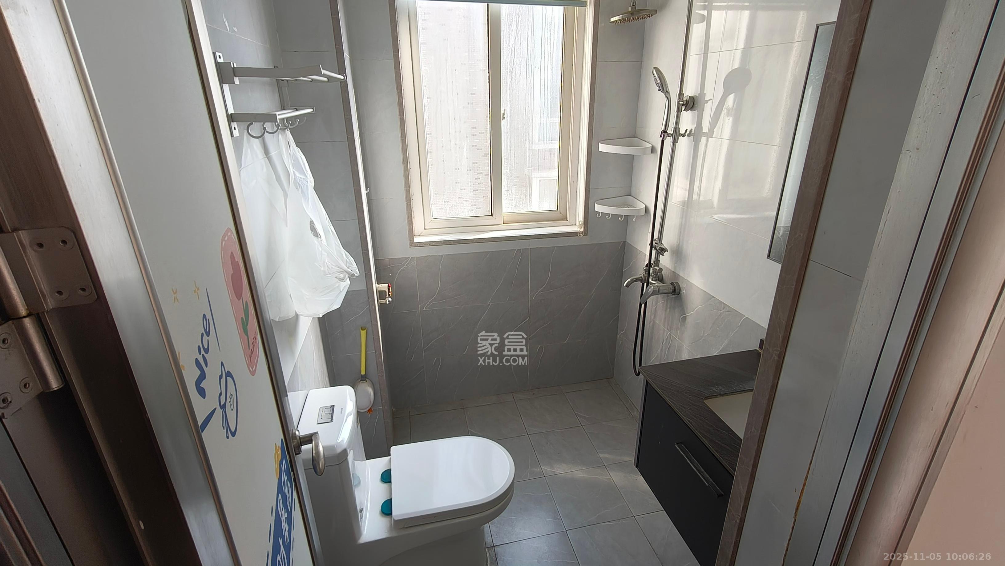 新芙蓉之都 2室2厅1卫 2300.0元/月 新芙蓉之都 2室2厅1卫 2300.0元/月室内图