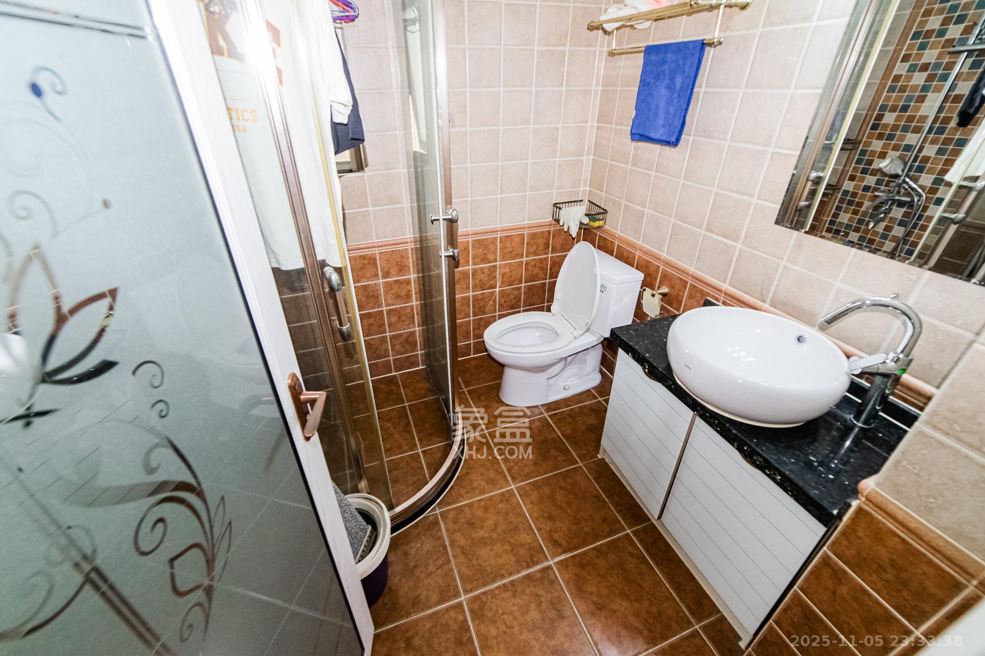 北辰三角洲E3区 3室2厅2卫 145.0万 北辰三角洲E3区 3室2厅2卫 145.0万卫生间