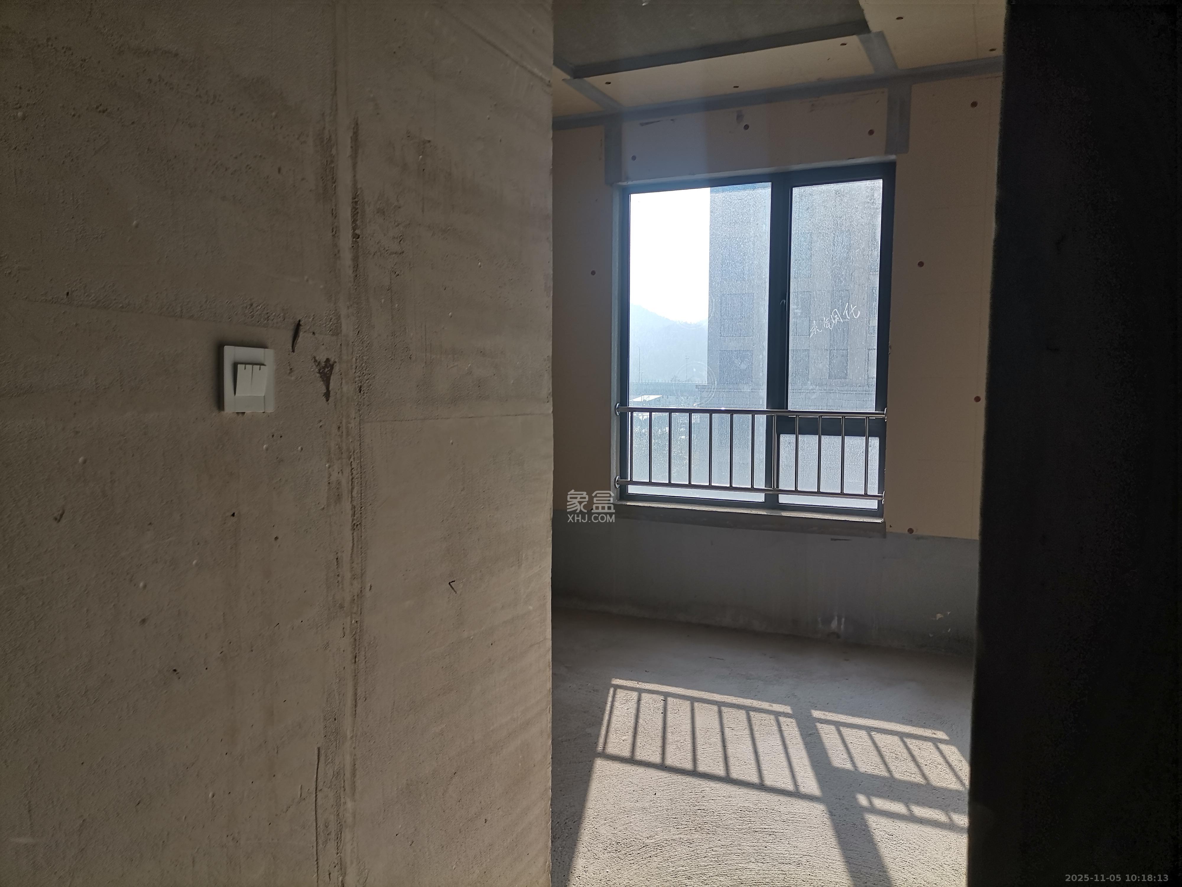 秀峰一品  1室0厅0卫    1500.0元/月室内图