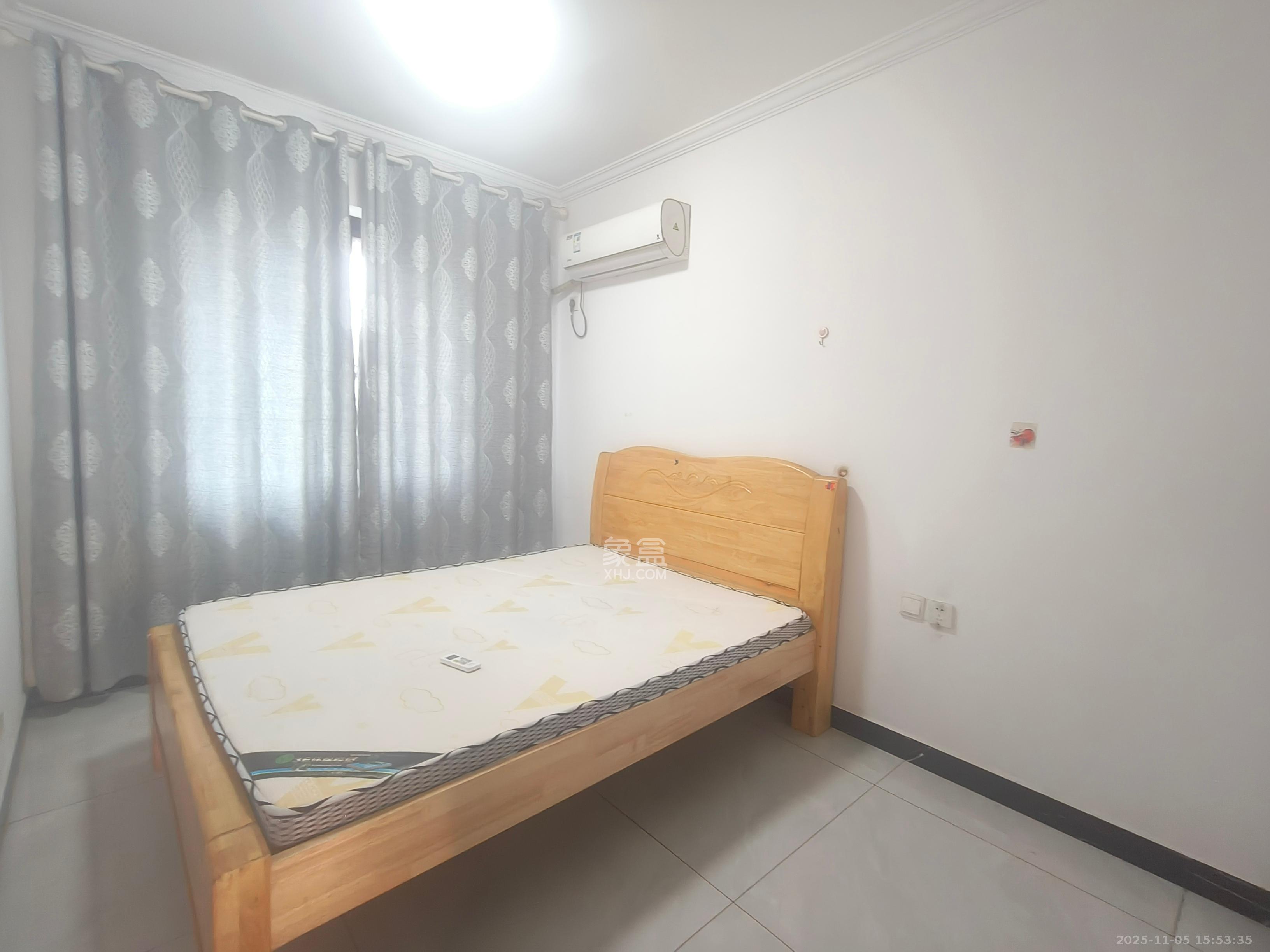 东方美地 4室2厅2卫 3200.0元/月 东方美地 4室2厅2卫 3200.0元/月室内图