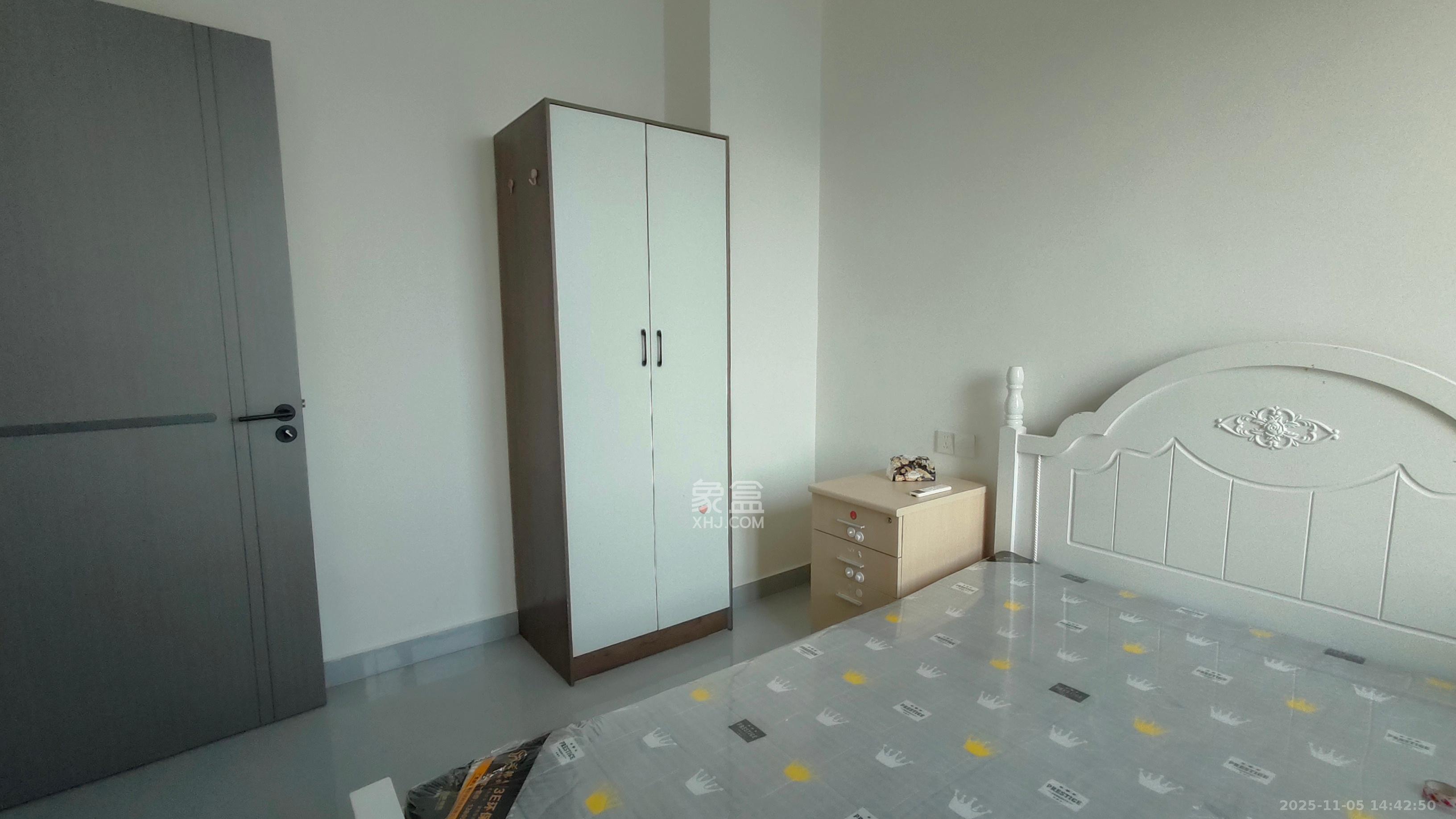 悦海豪庭  1室0厅0卫    1600.0元/月