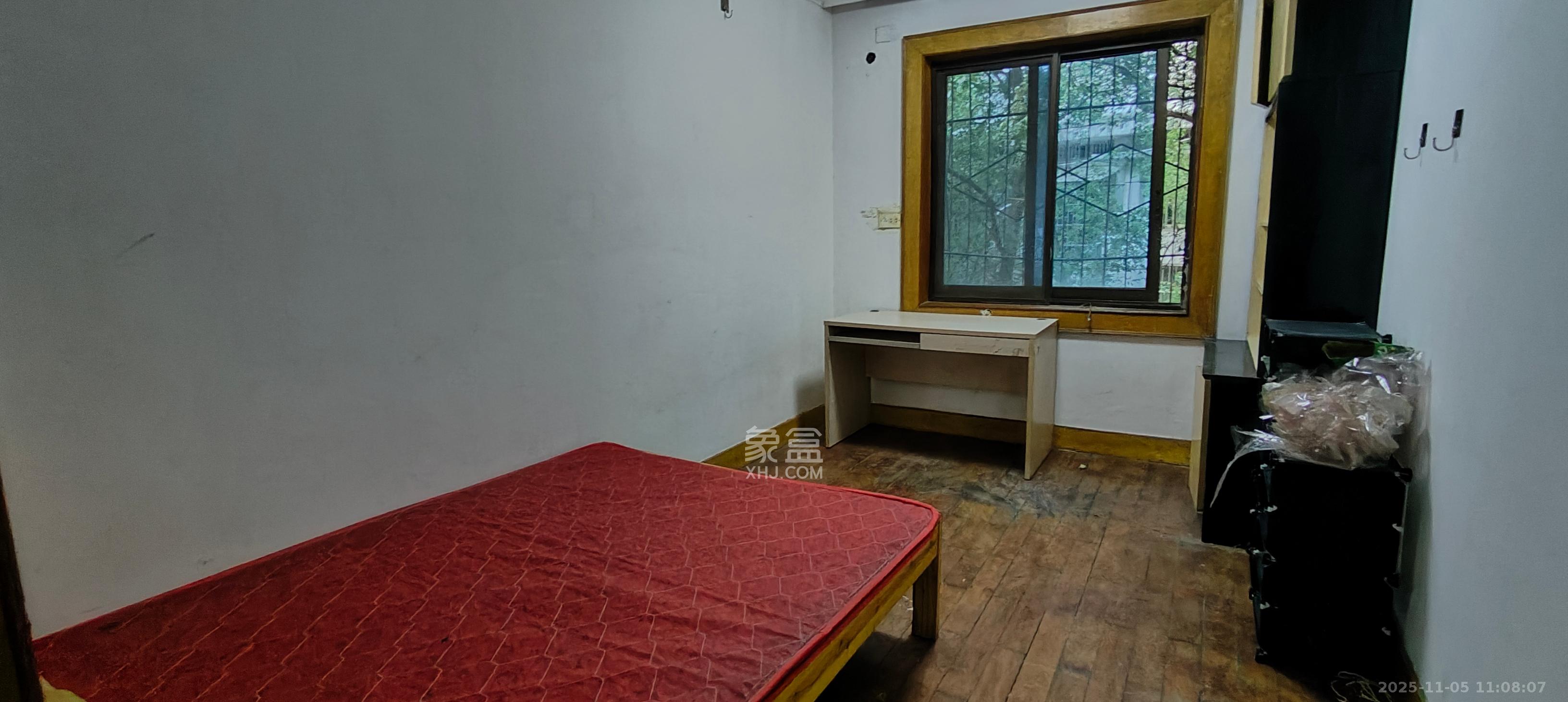 乔庄社区 3室2厅1卫 1300.0元/月 乔庄社区 3室2厅1卫 1300.0元/月室内图