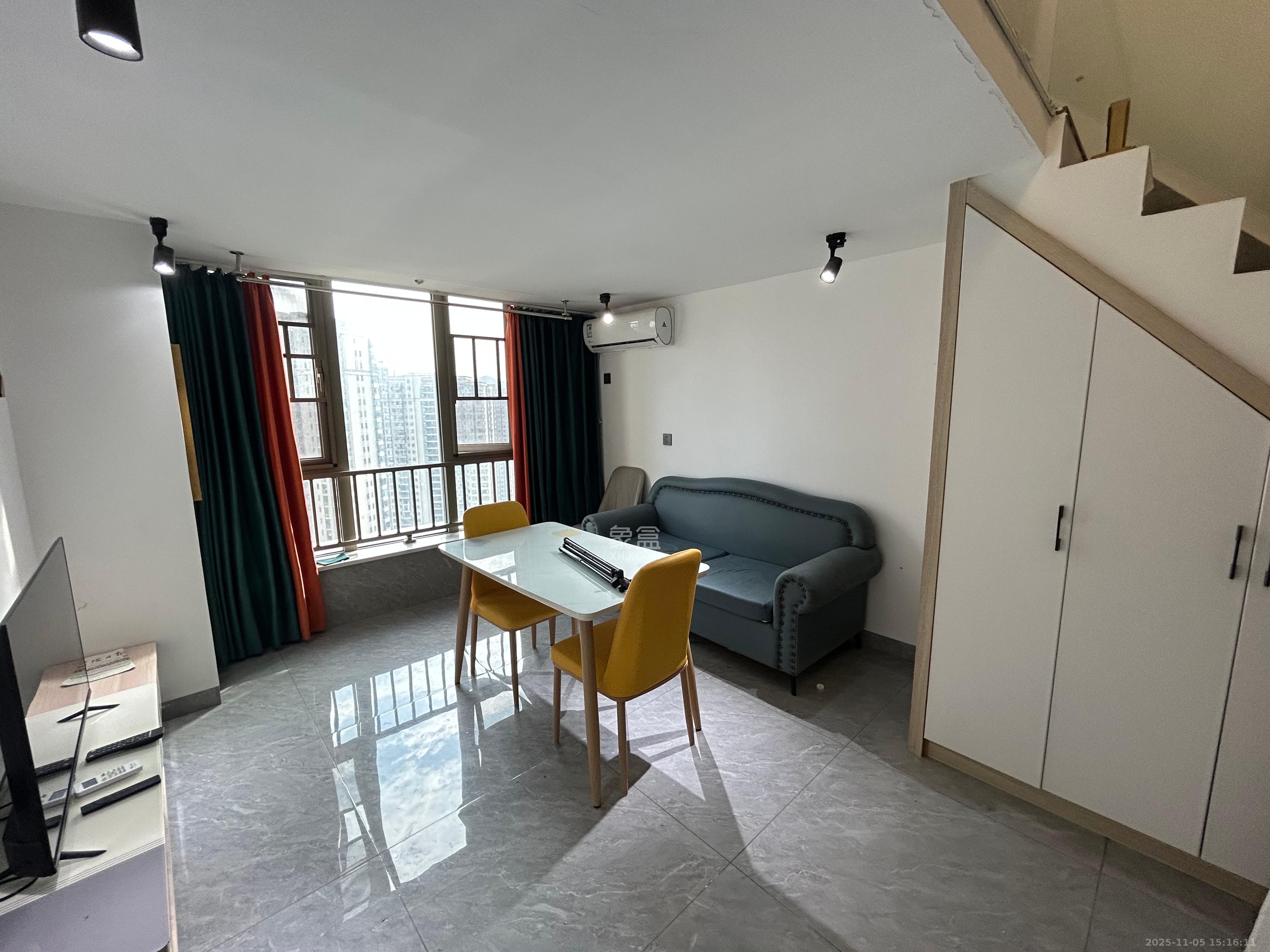 梅溪湖金茂湾  2室1厅1卫    1900.0元/月室内图