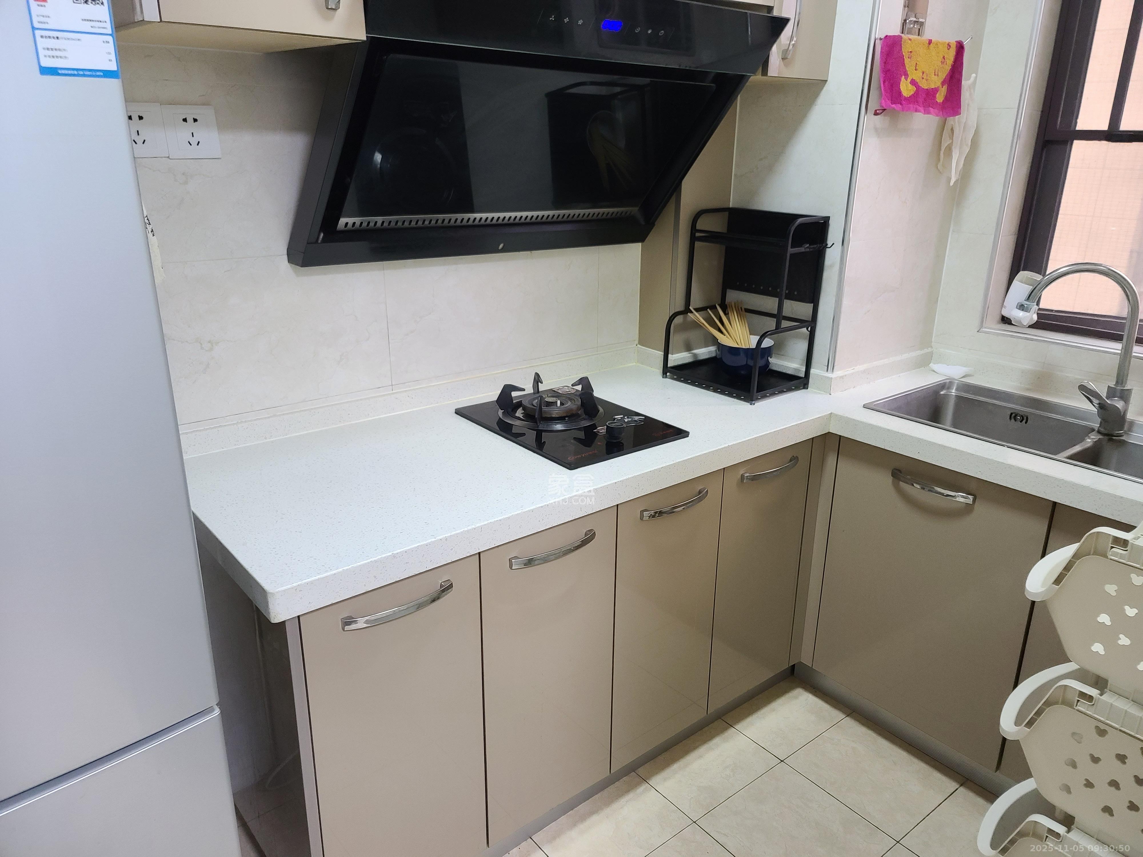 麓谷星辰  2室2厅1卫    2300.0元/月室内图