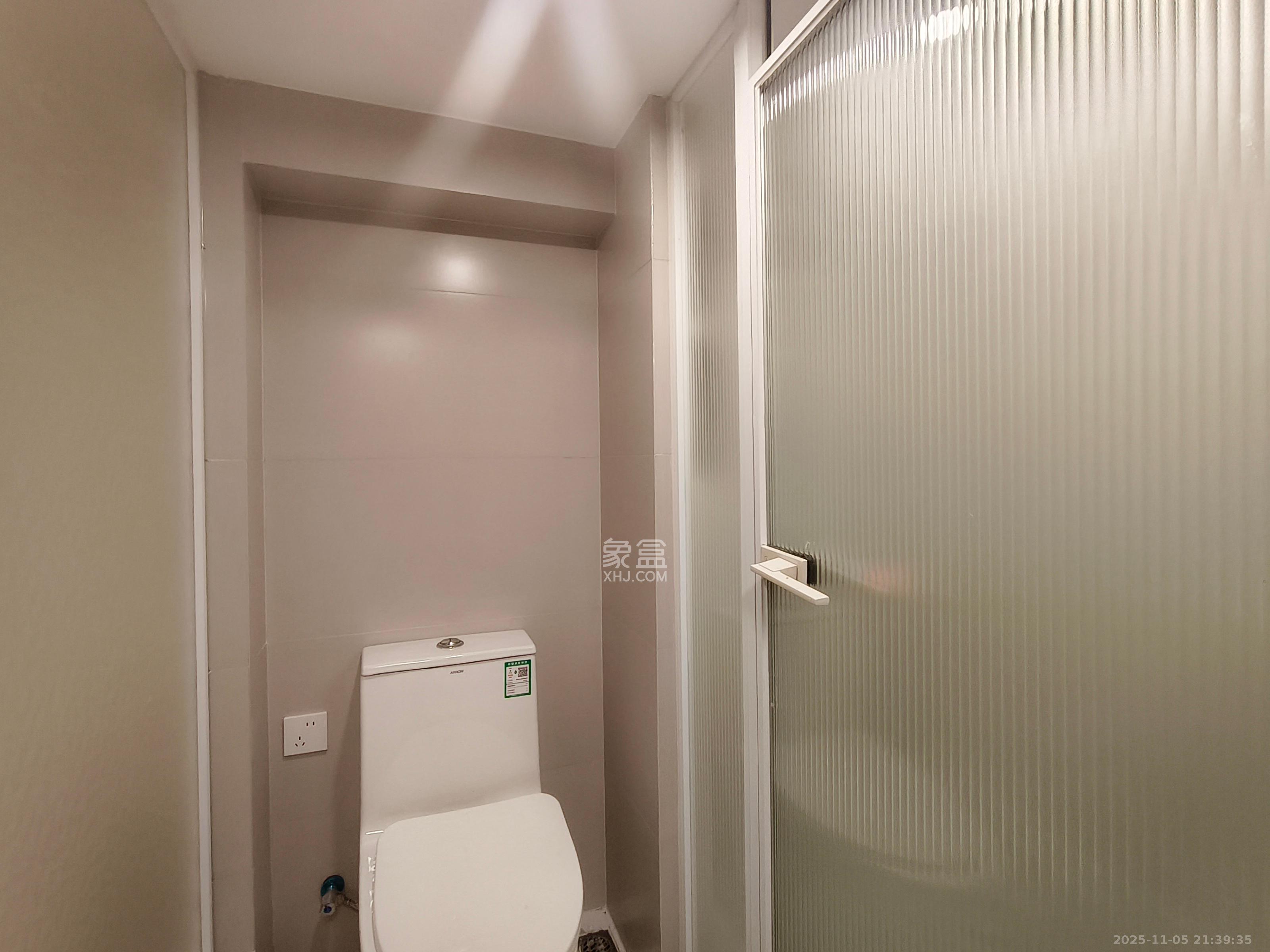 卓越中寰 2室1厅1卫 2800.0元/月 卓越中寰 2室1厅1卫 2800.0元/月室内图