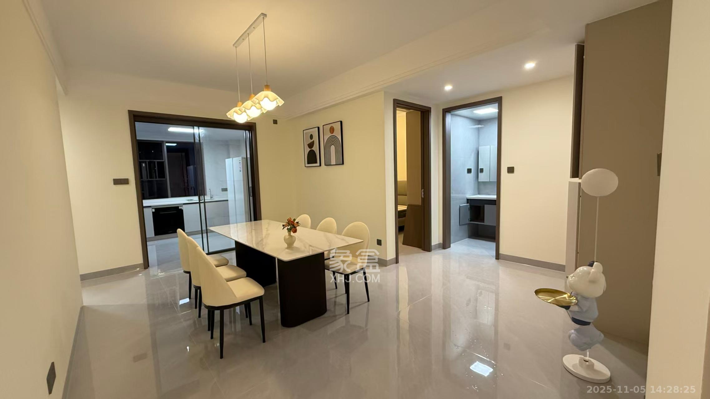 长沙檀府 4室2厅2卫 12000.0元/月 长沙檀府 4室2厅2卫 12000.0元/月室内图