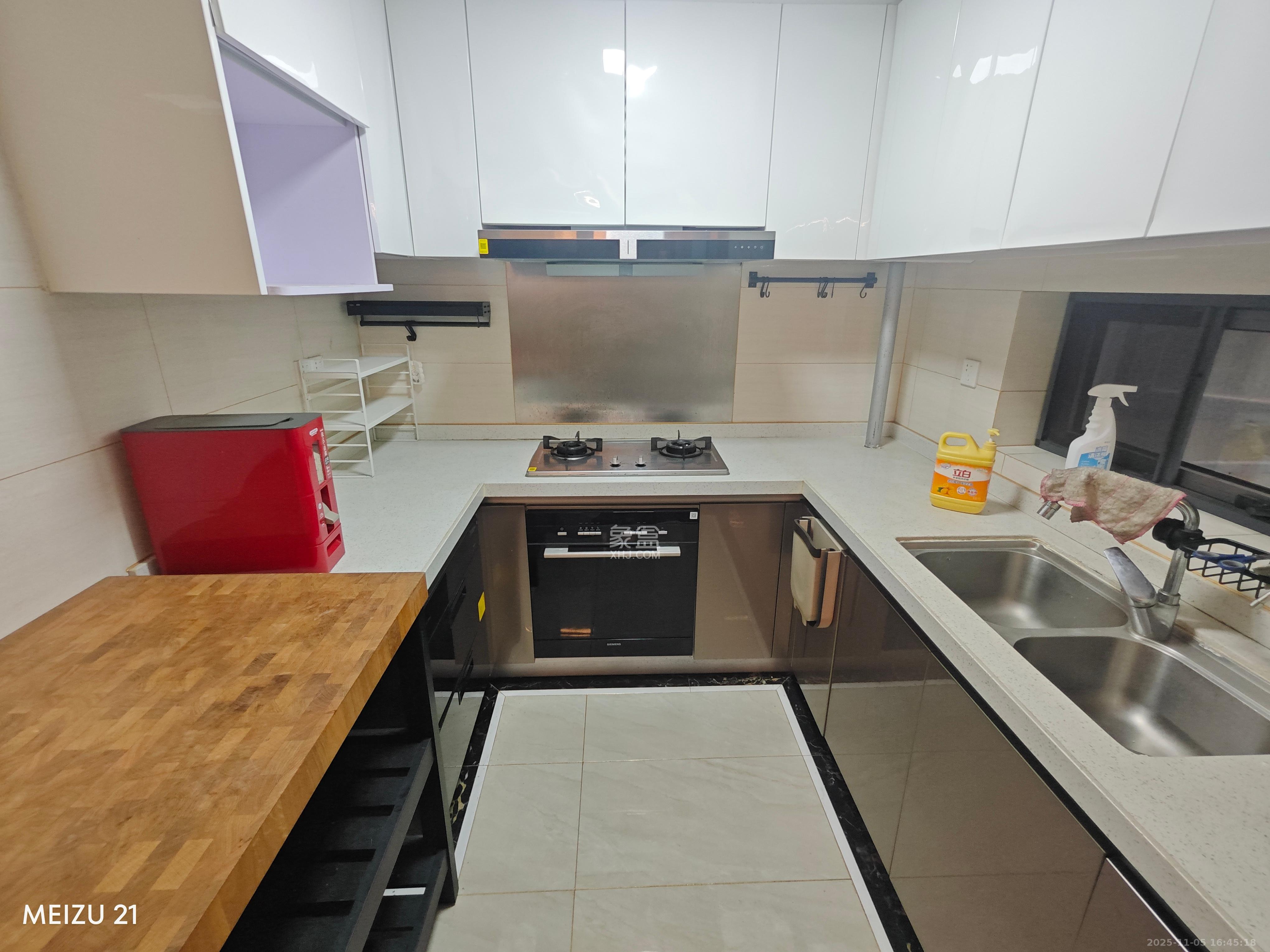 珠江好世界  4室2厅2卫    4000.0元/月室内图