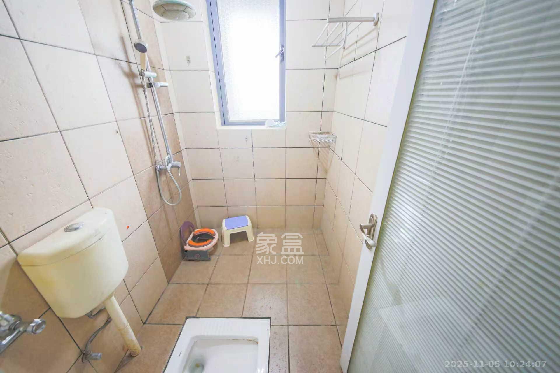 梦网景园 3室2厅2卫 3200.0元/月 梦网景园 3室2厅2卫 3200.0元/月室内图