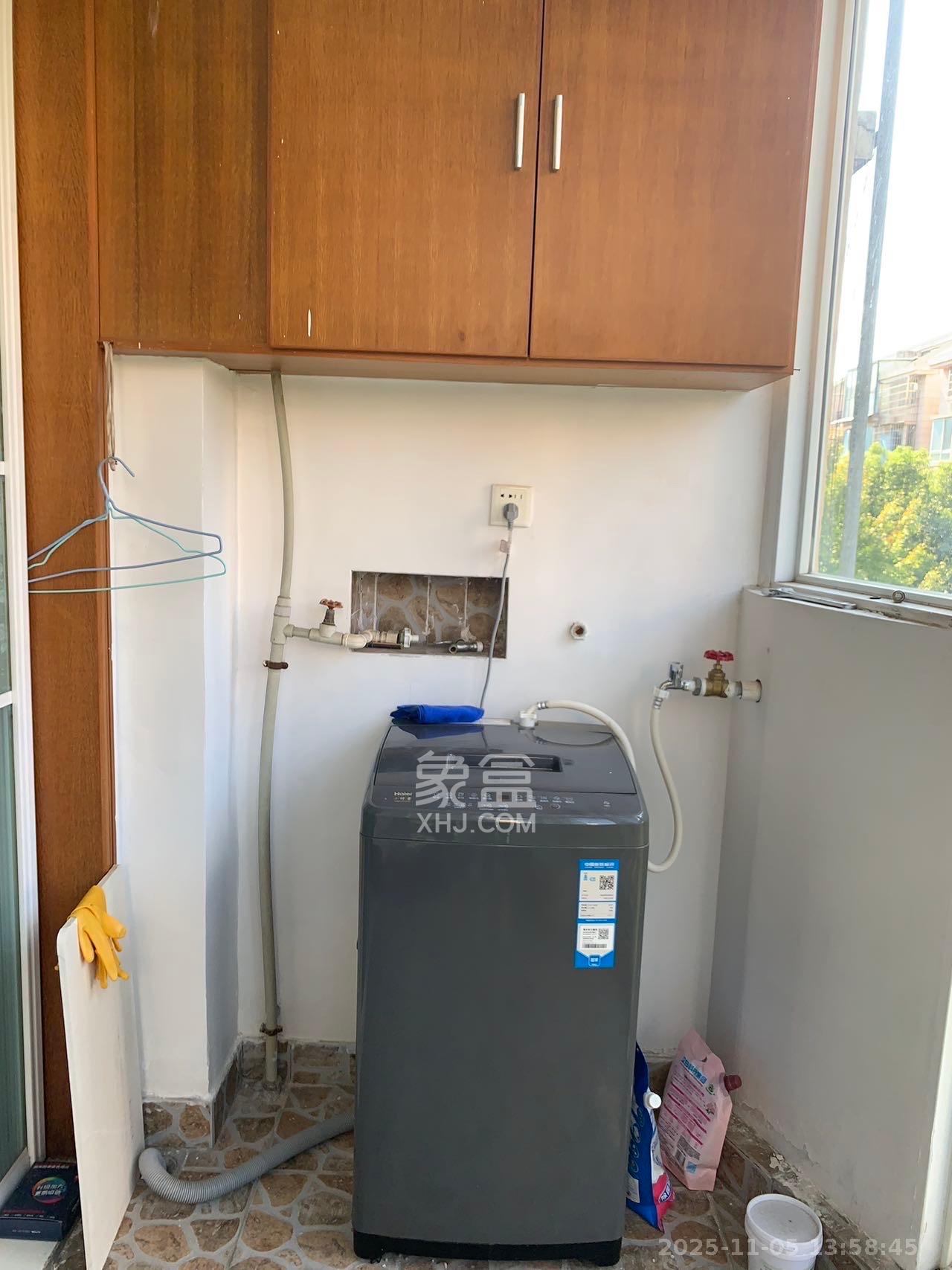 枫华府第  2室1厅1卫    1400.0元/月室内图