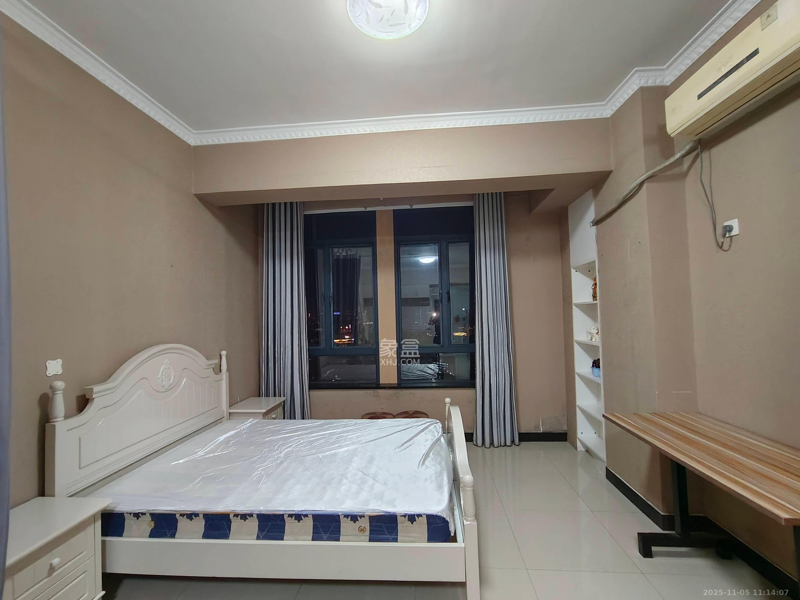 融圣国际 1室1厅1卫 1700.0元/月 融圣国际 1室1厅1卫 1700.0元/月室内图