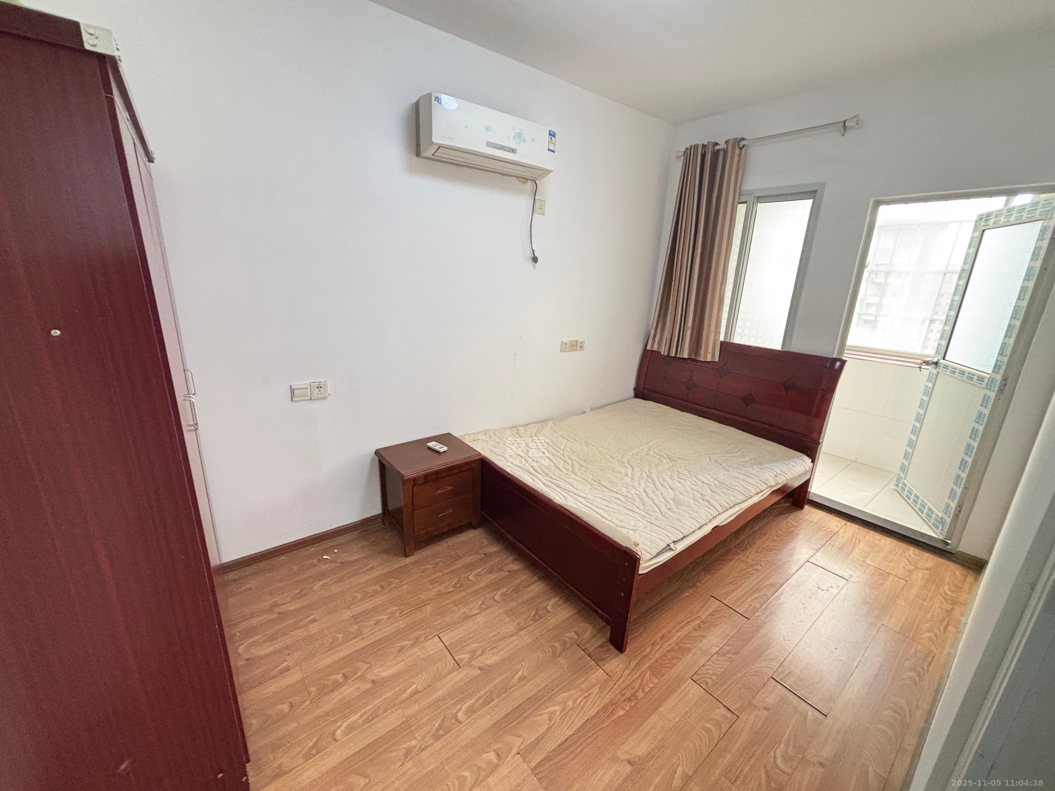 巧克力空间（建鸿达现代大厦）  2室2厅1卫    2000.0元/月室内图