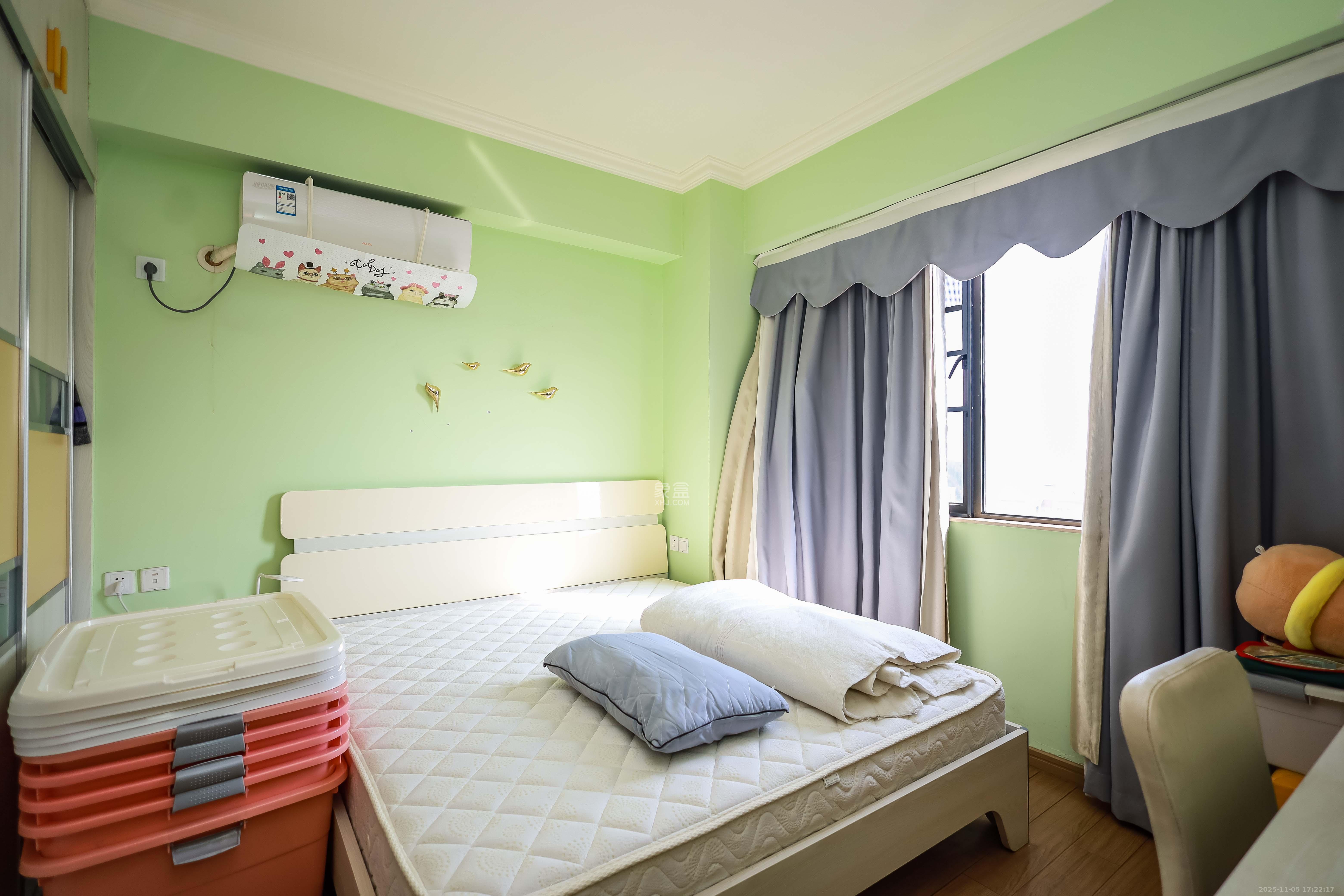 麓谷小镇 3室2厅1卫 52.0万 麓谷小镇 3室2厅1卫 52.0万卧室