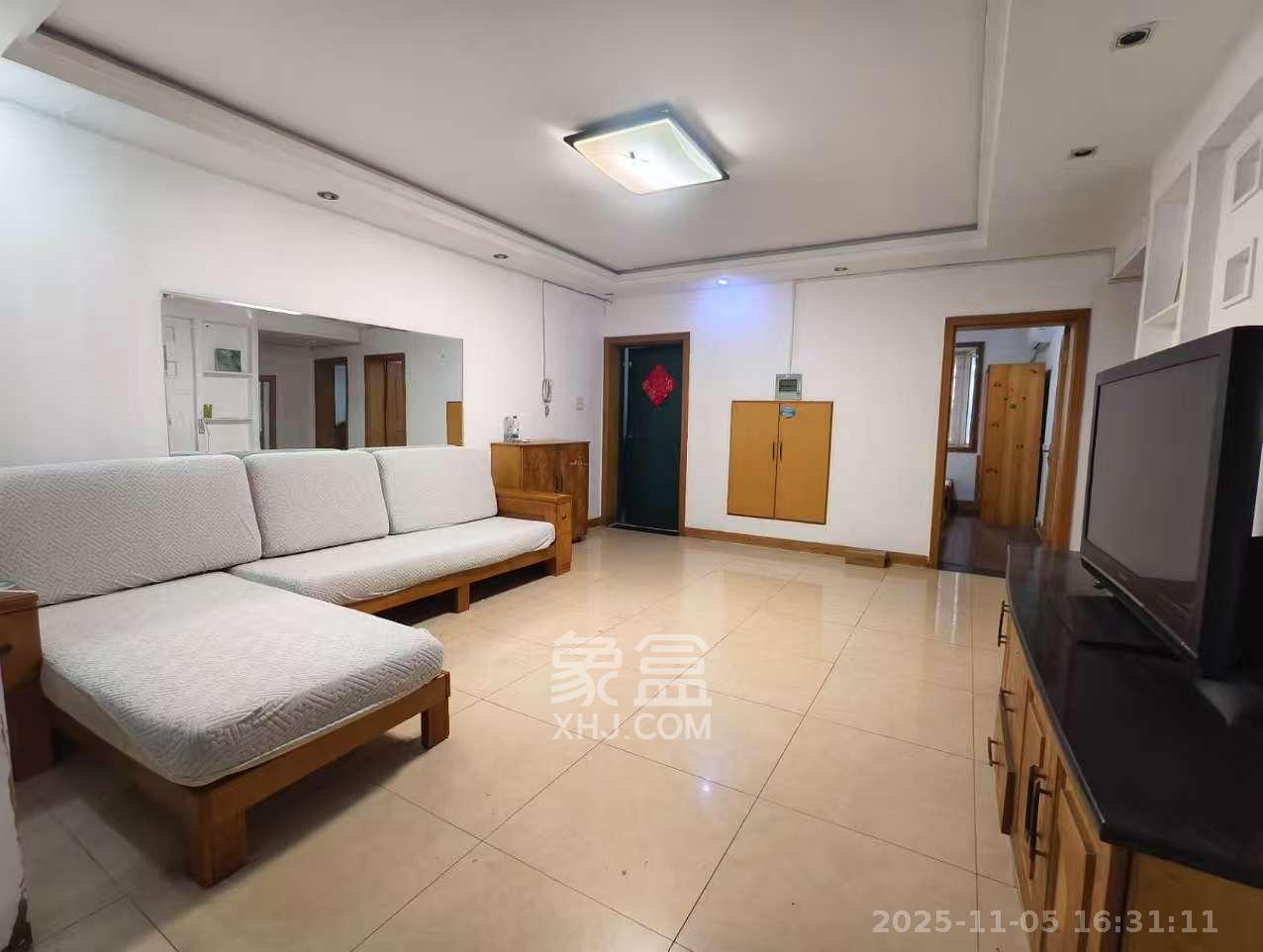 德政园  3室2厅1卫    2300.0元/月室内图