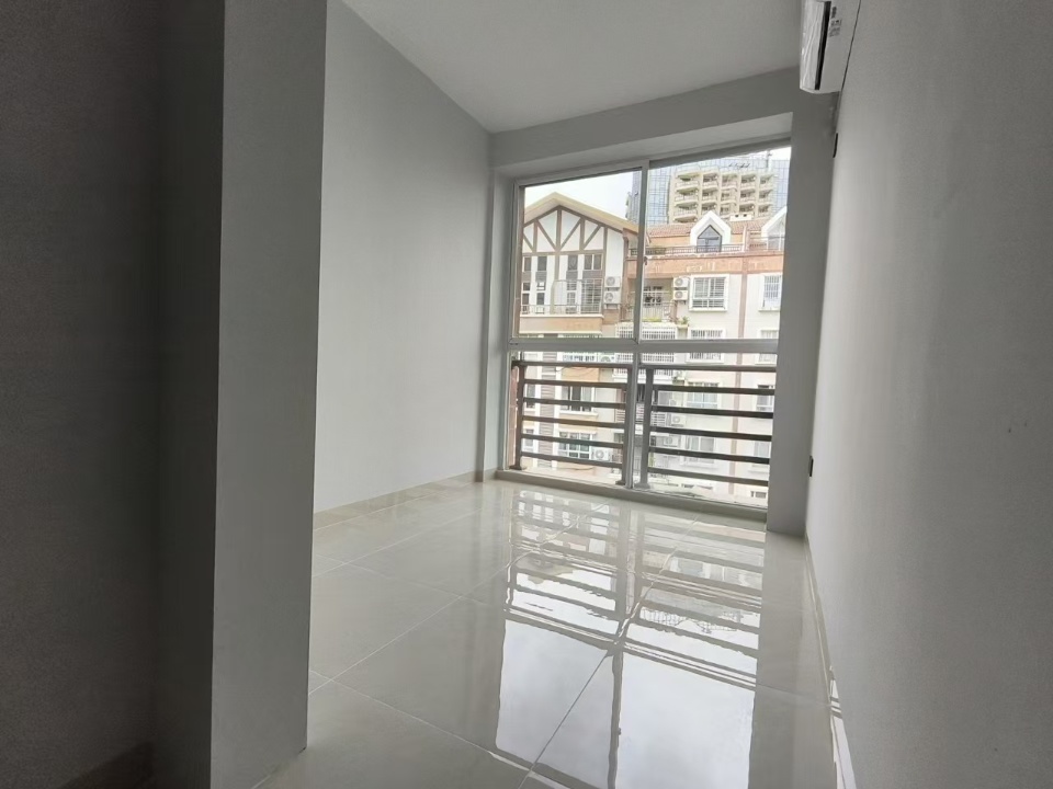 天上人间  3室2厅2卫    138.0万