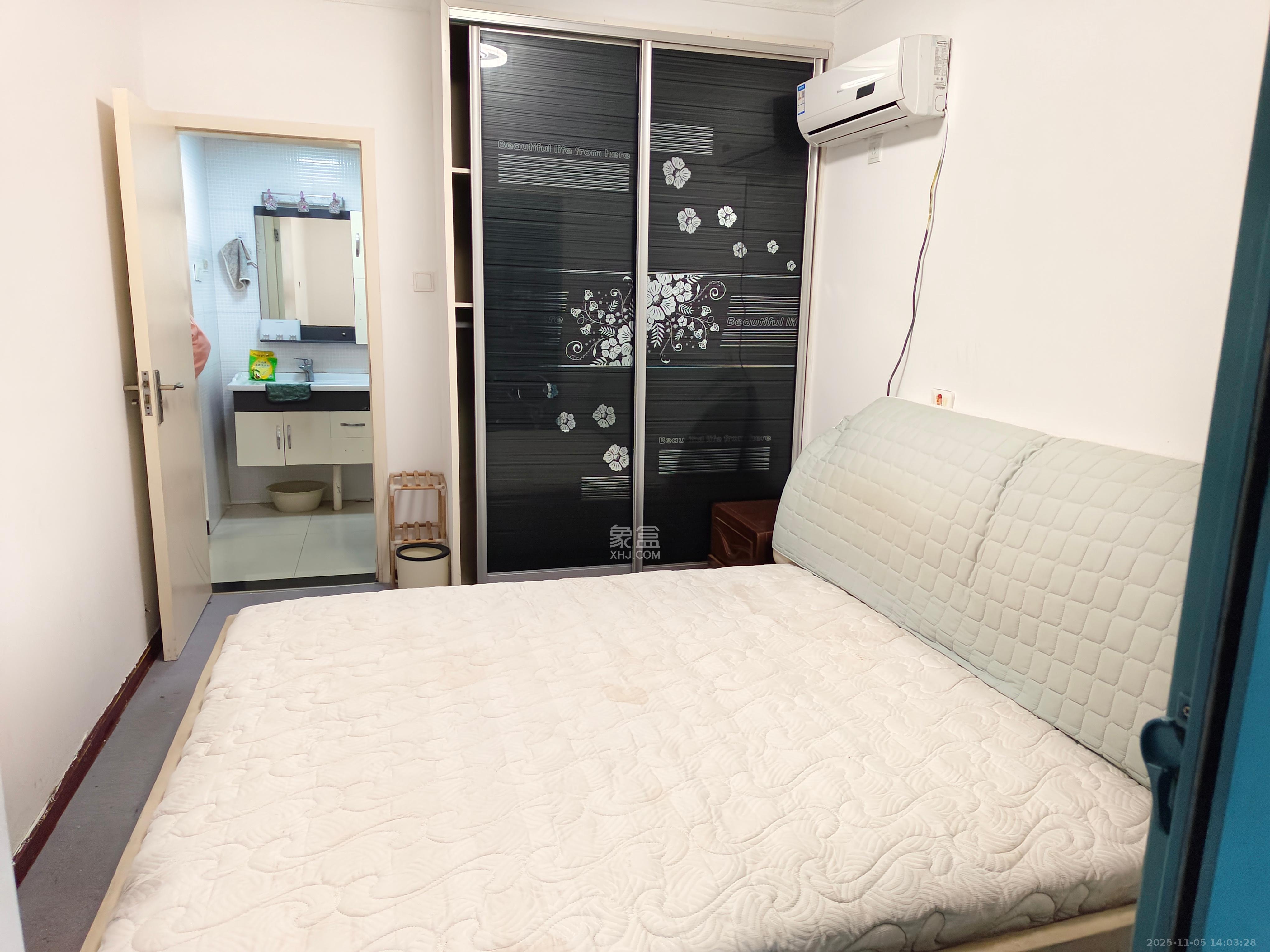 蝴蝶谷 2室2厅1卫 1300.0元/月 蝴蝶谷 2室2厅1卫 1300.0元/月室内图