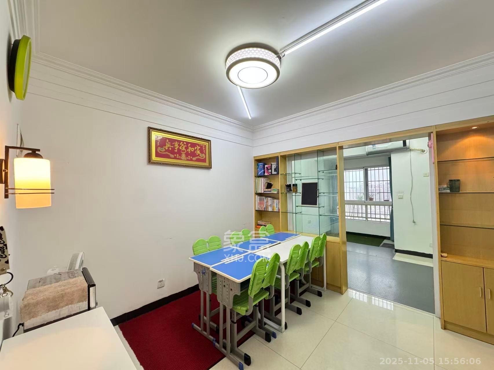 山水华景  2室2厅1卫    1600.0元/月