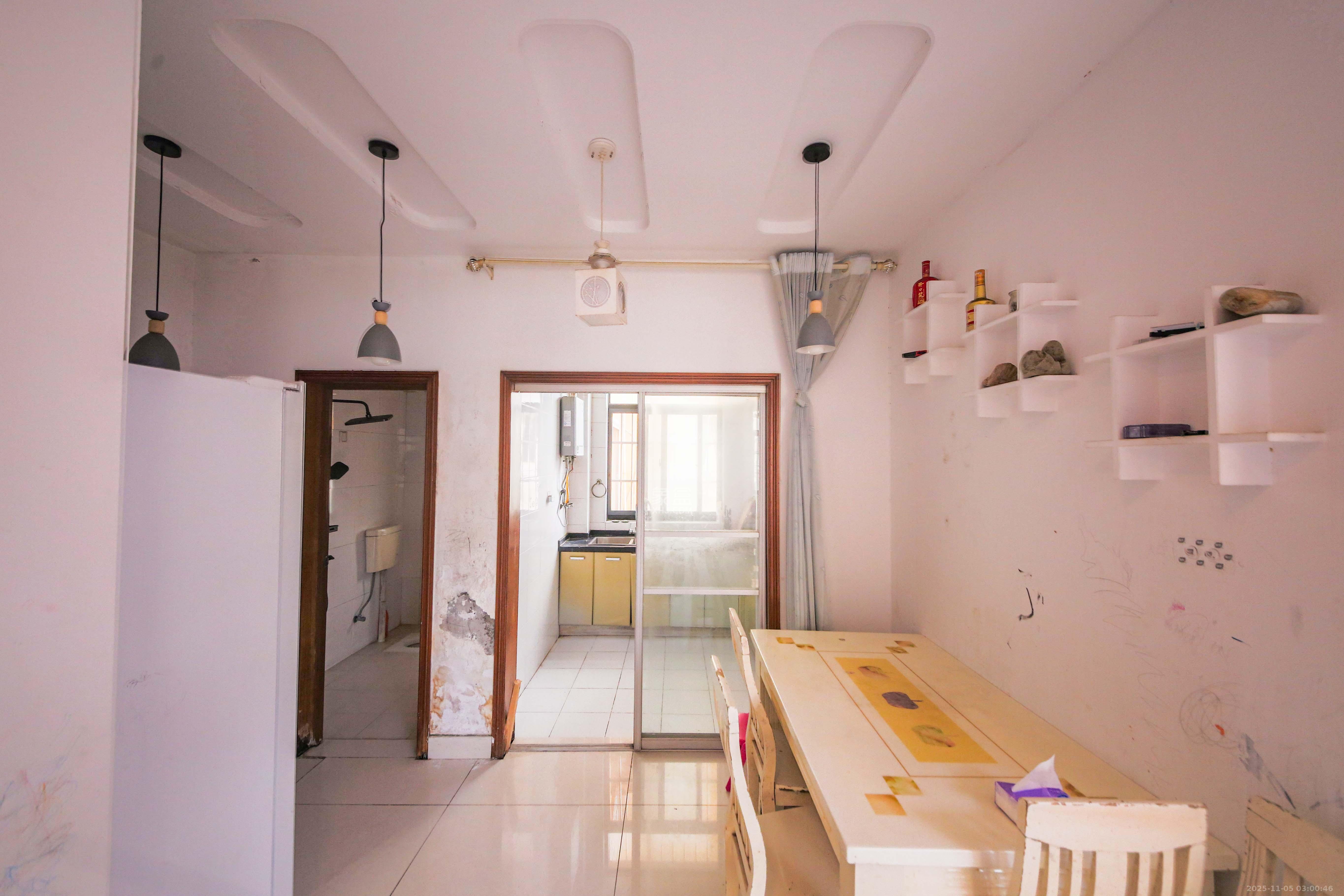 旺坤家园 3室2厅1卫 59.8万 旺坤家园 3室2厅1卫 59.8万客厅