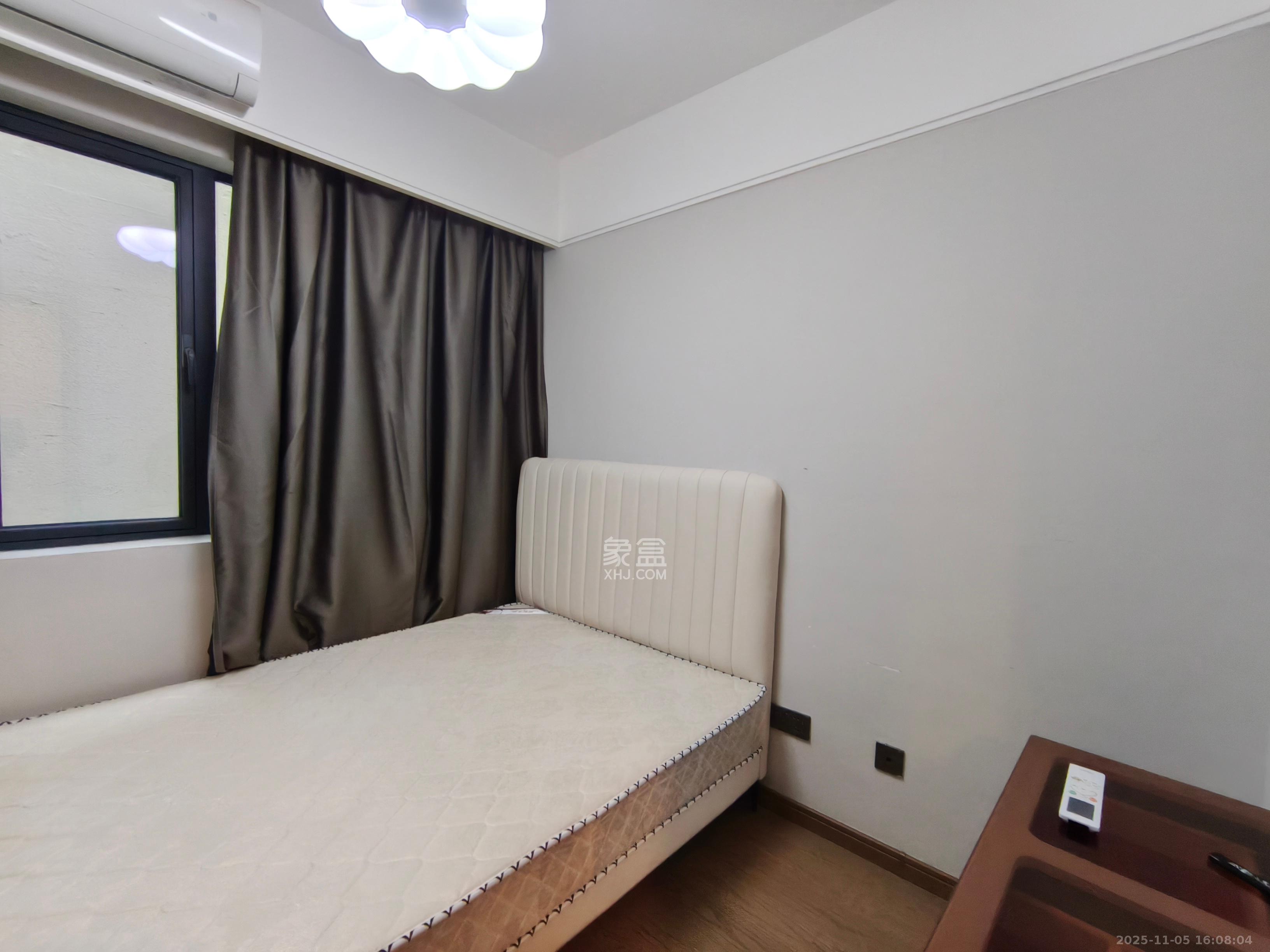 爱家当代境  3室2厅2卫    3300.0元/月室内图