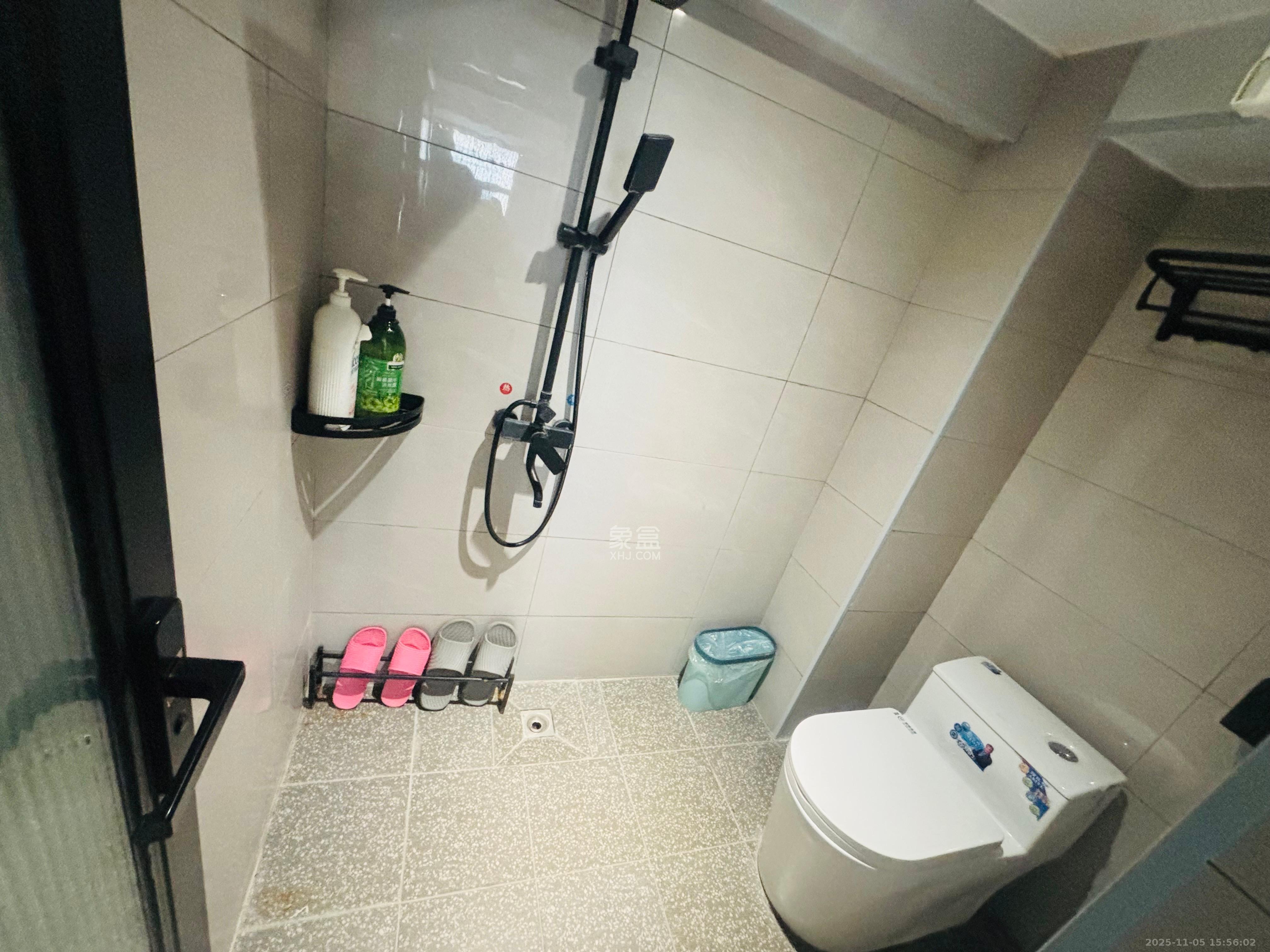 王府井公寓(福源公寓) 4室1厅1卫 6000.0元/月 王府井公寓(福源公寓) 4室1厅1卫 6000.0元/月室内图