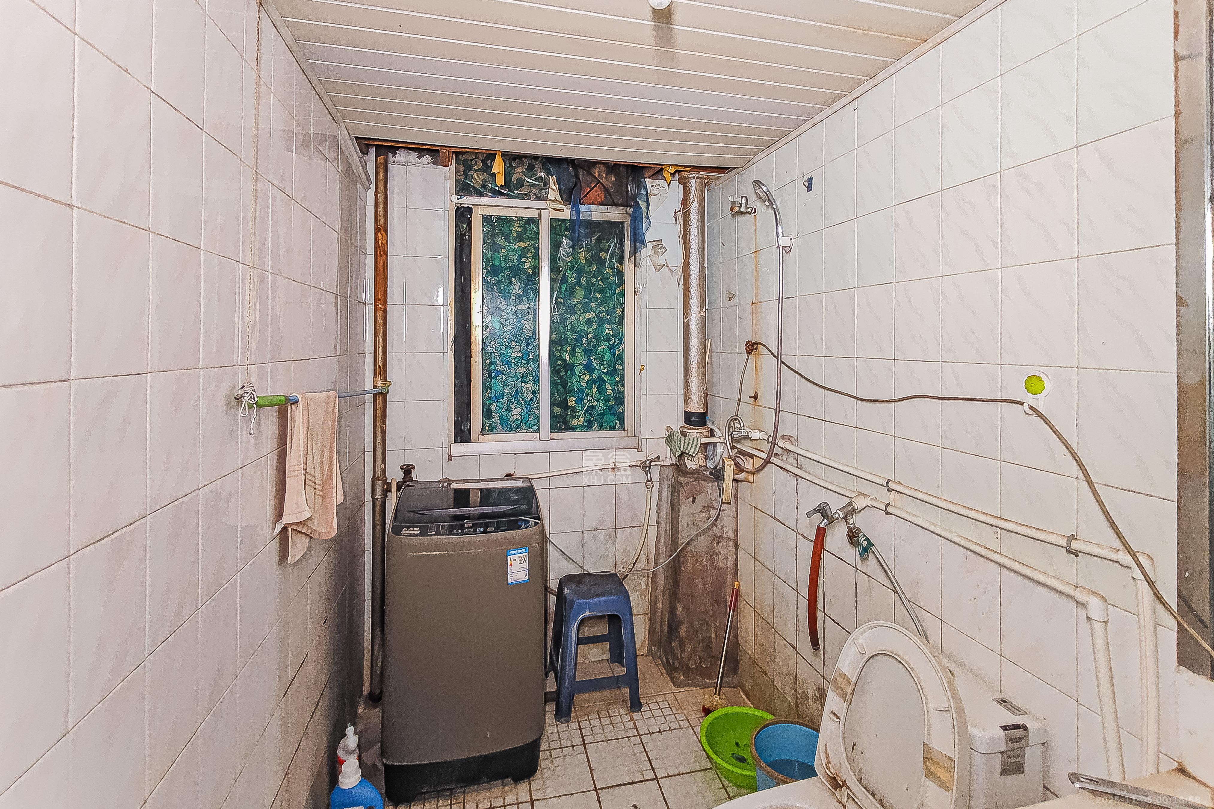 桔园小区1-8片  2室1厅1卫    39.8万卫生间