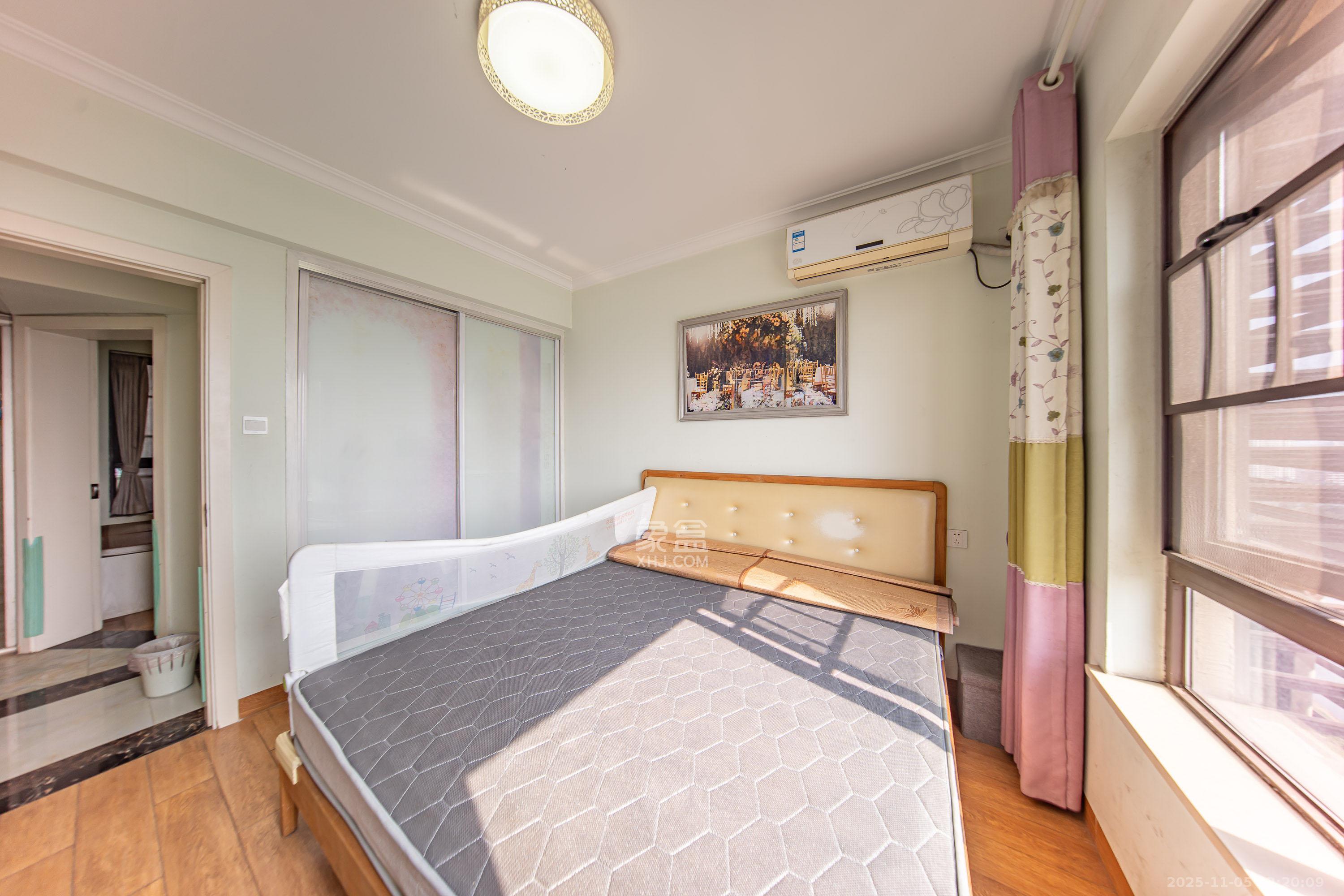 华润橡树湾  3室2厅1卫    69.0万卧室