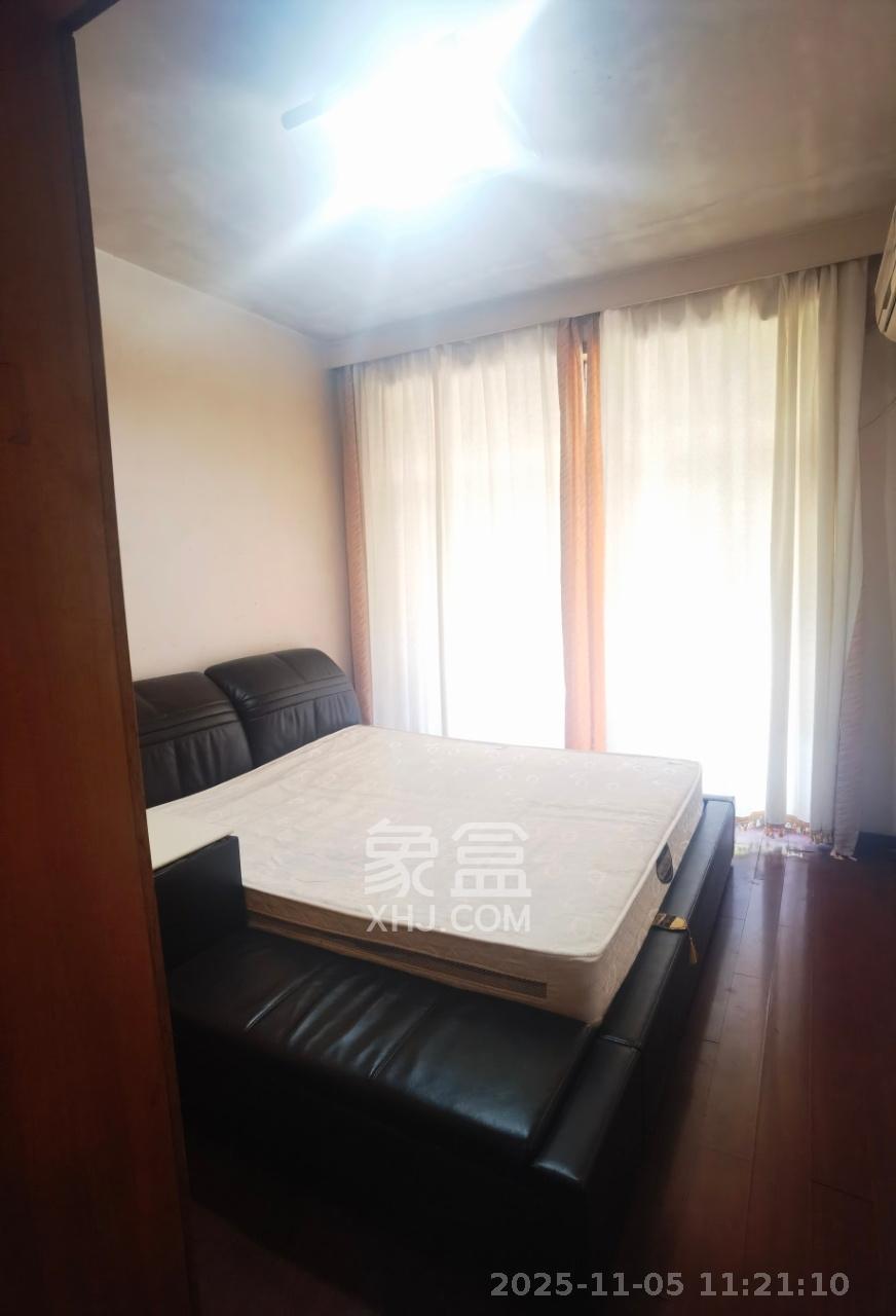 高升小区  3室2厅2卫    2100.0元/月室内图