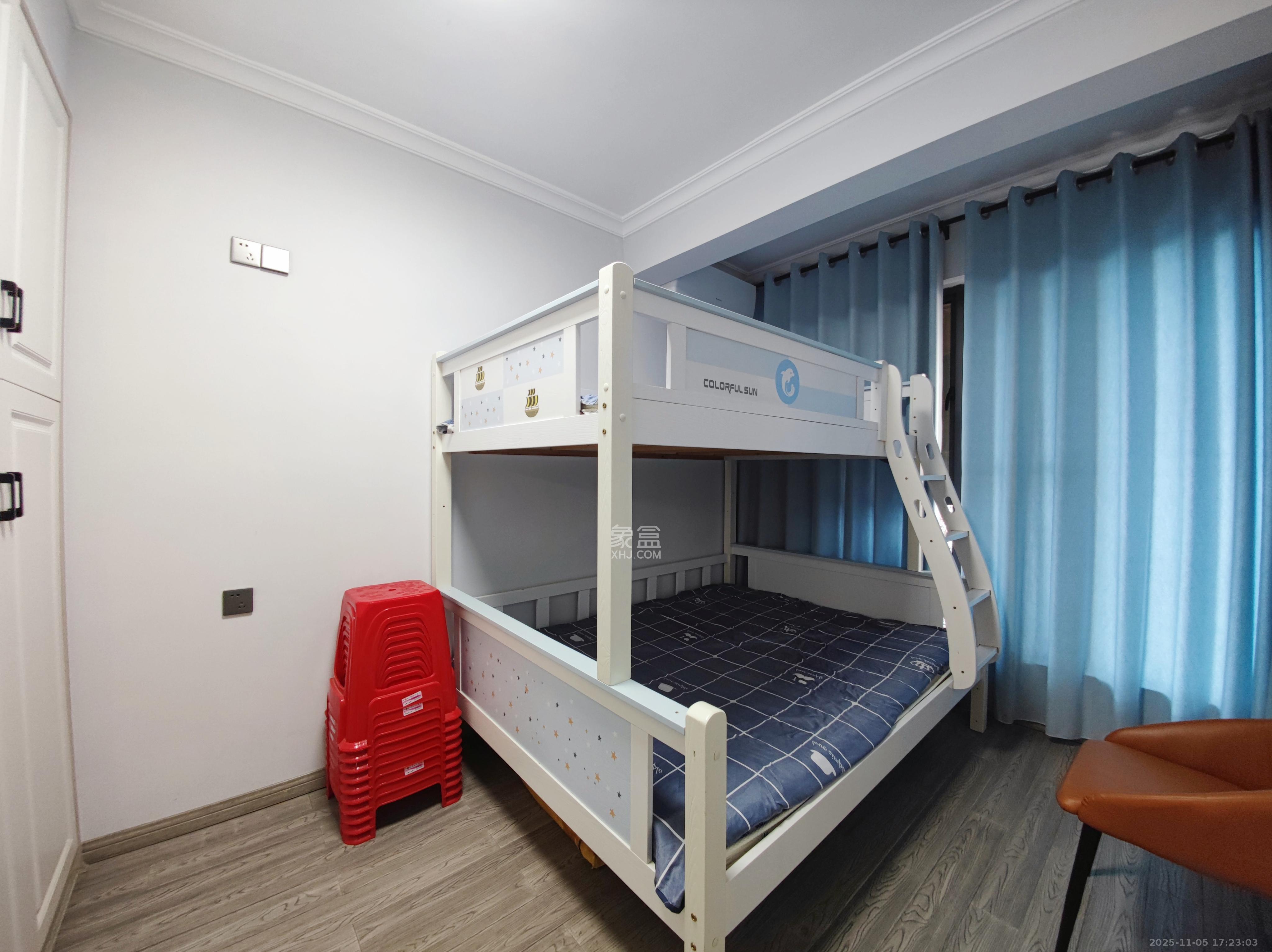 悦湖山  3室2厅2卫    3000.0元/月室内图