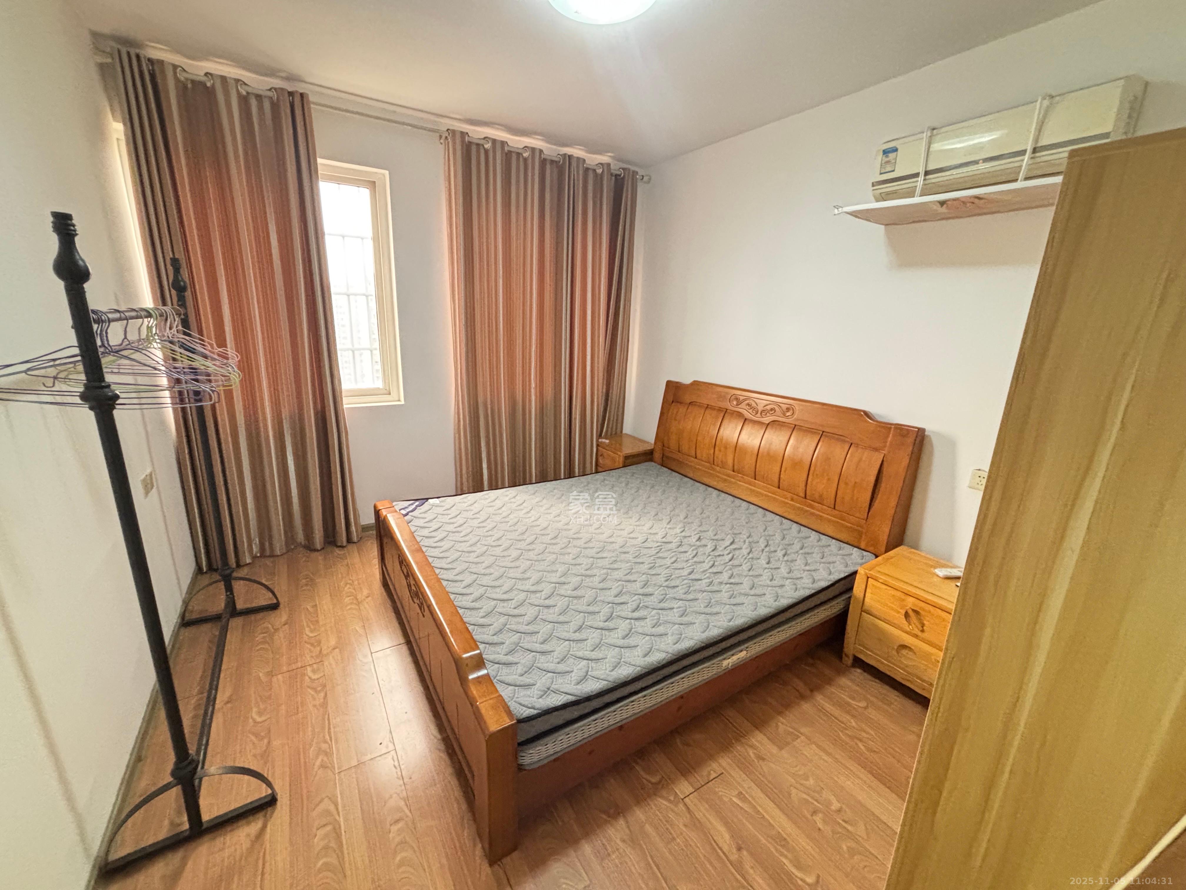 巧克力空间（建鸿达现代大厦）  2室2厅1卫    2000.0元/月