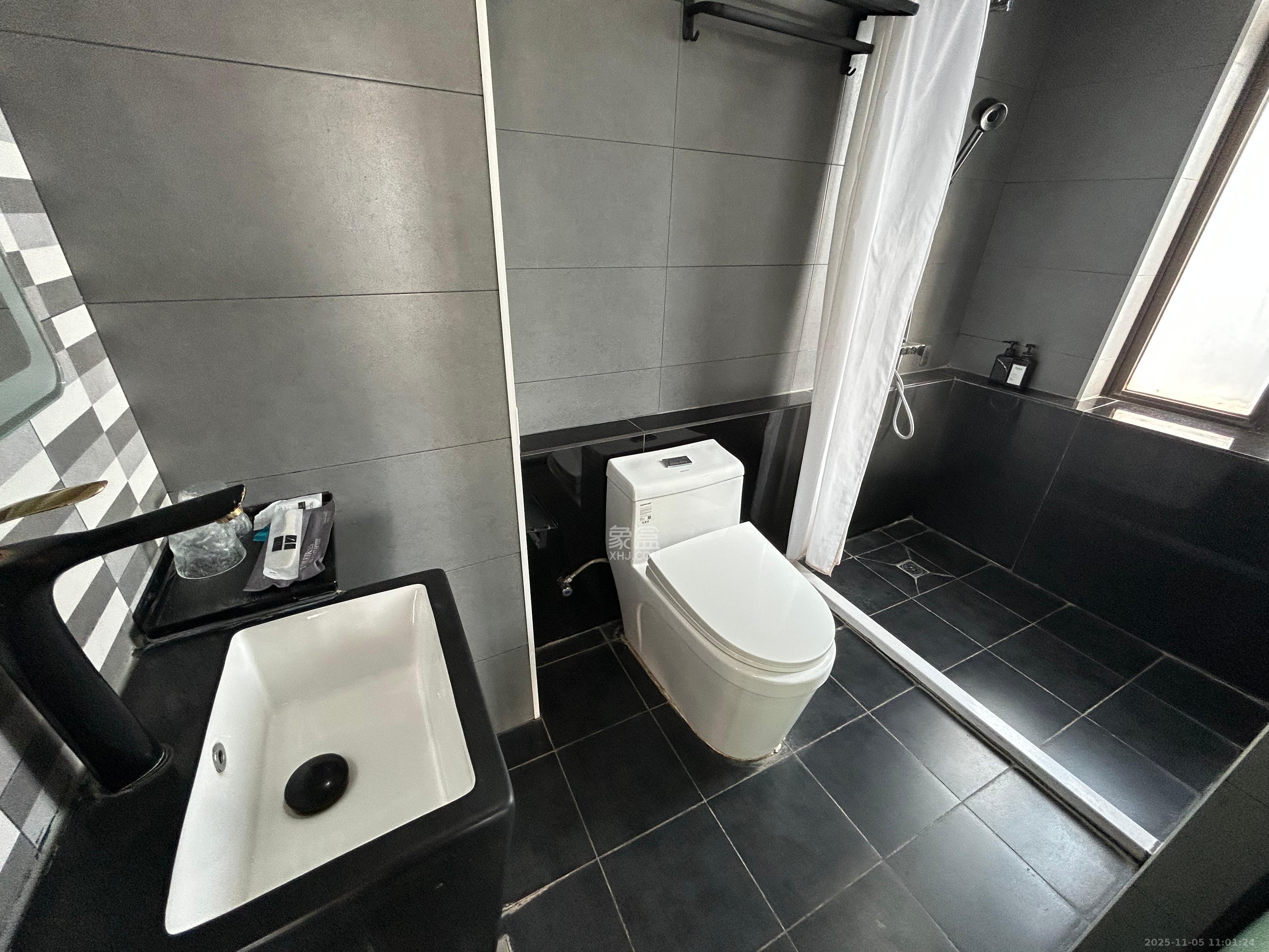 梅溪国际公寓(步步高新天地) 1室1厅1卫 1900.0元/月 梅溪国际公寓(步步高新天地) 1室1厅1卫 1900.0元/月室内图