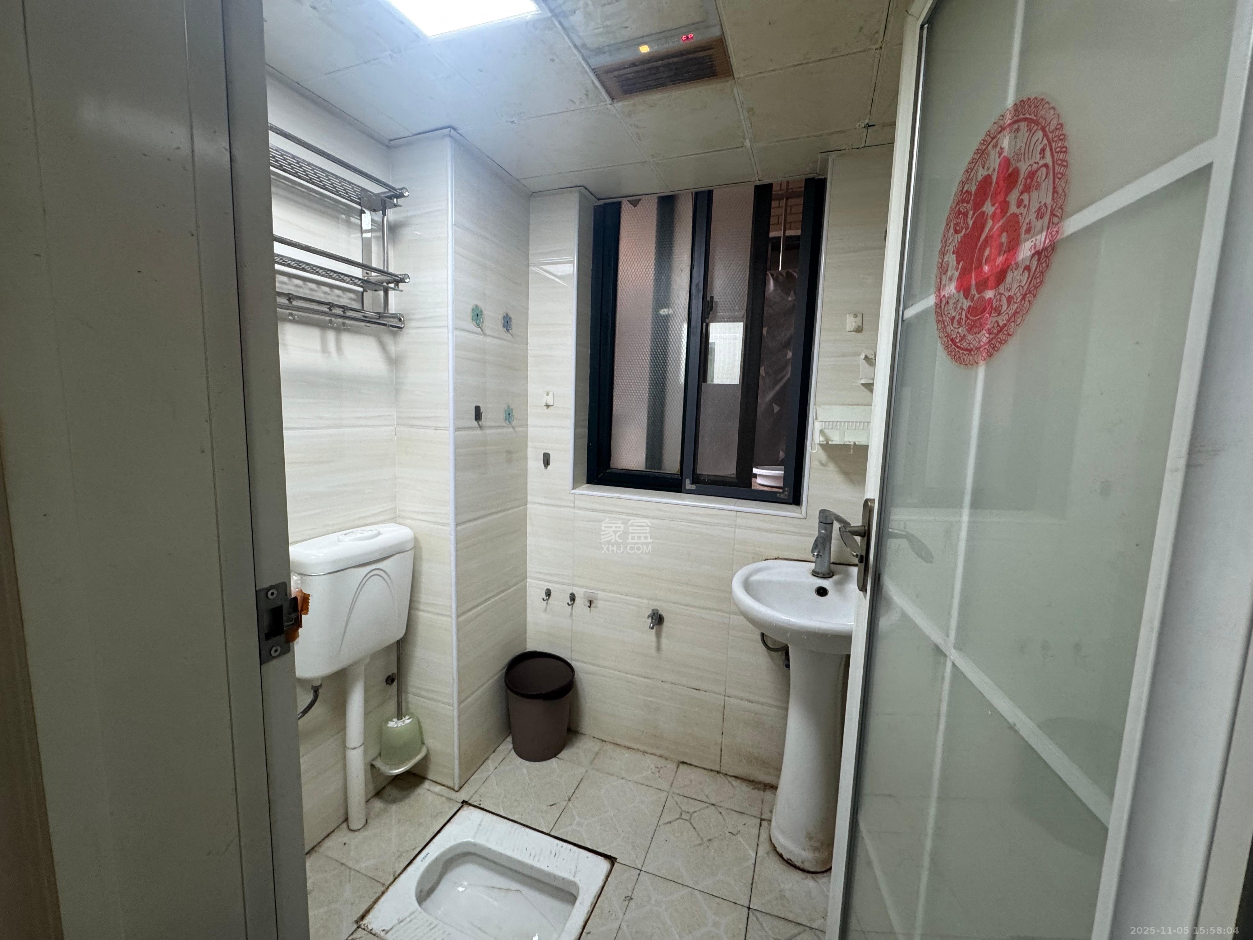 南国新城  1室1厅1卫    2000.0元/月室内图