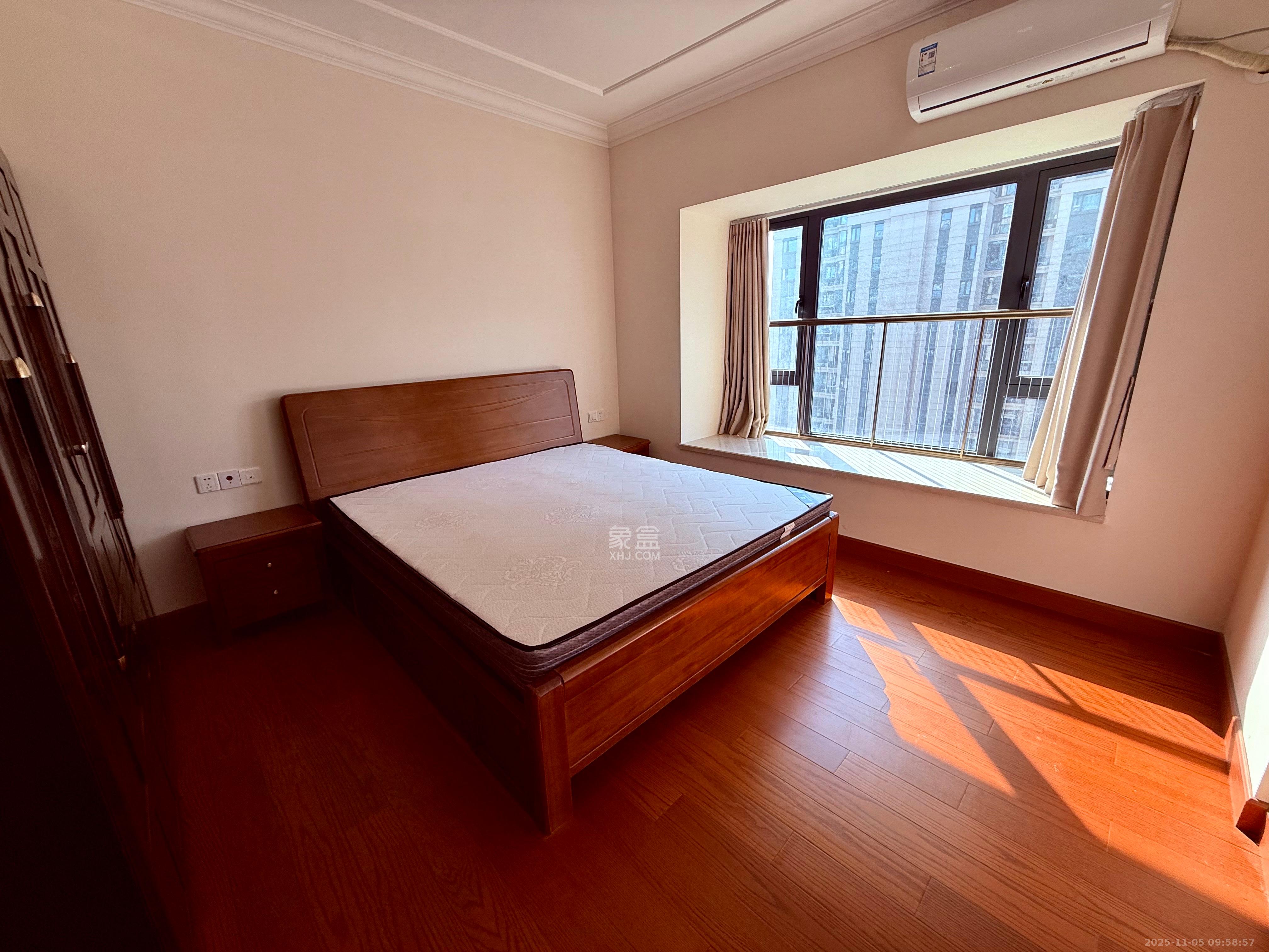 恒大雅苑  3室2厅2卫    3100.0元/月室内图