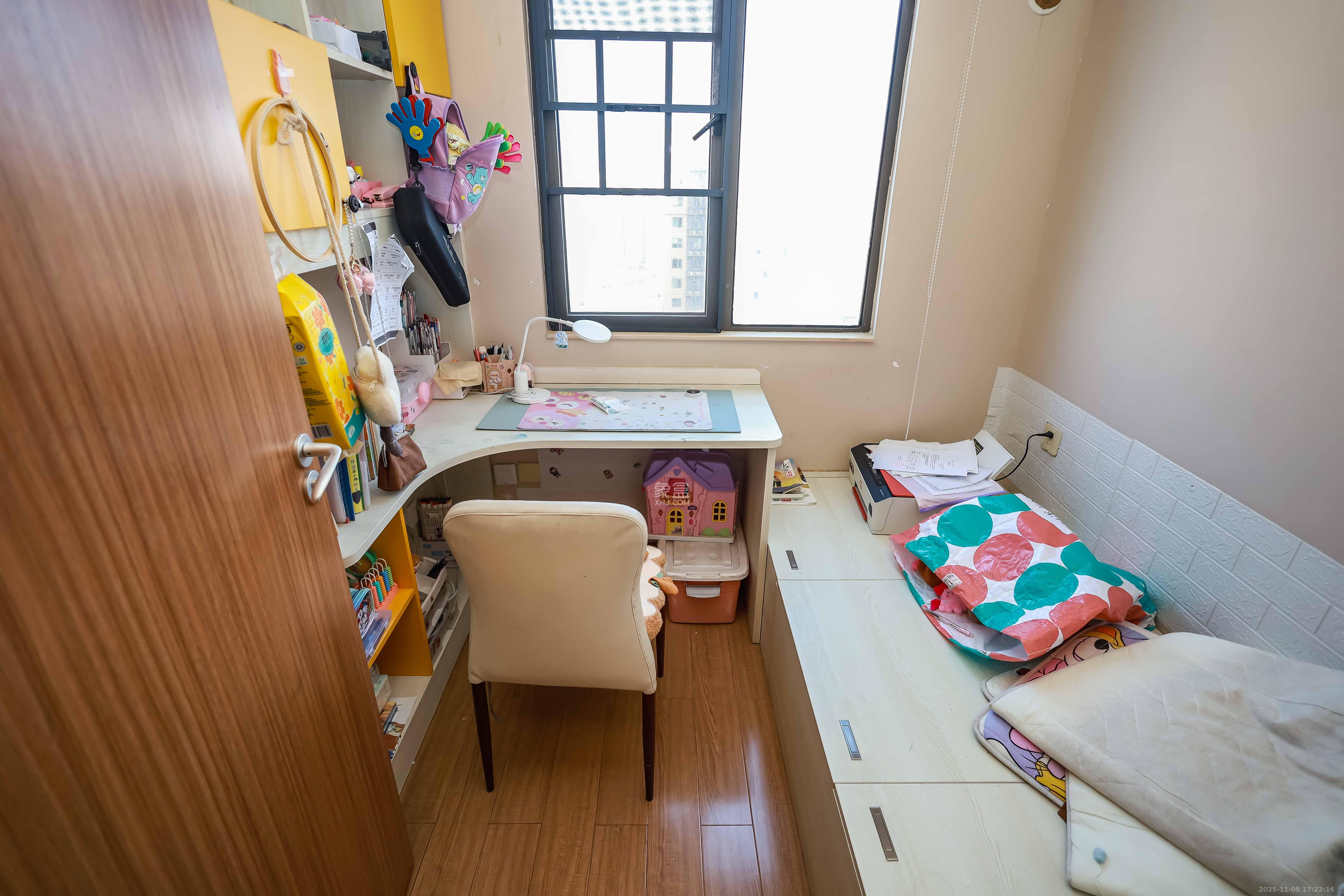 麓谷小镇 3室2厅1卫 52.0万 麓谷小镇 3室2厅1卫 52.0万卧室