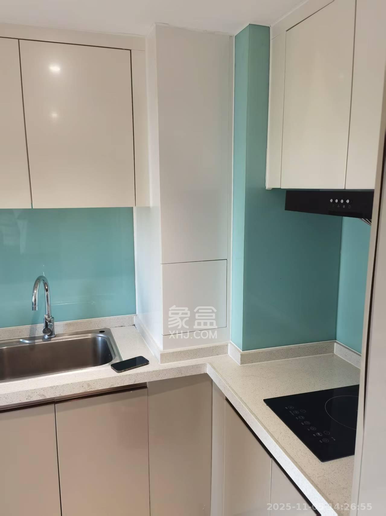 华远华时代  3室2厅2卫    3500.0元/月