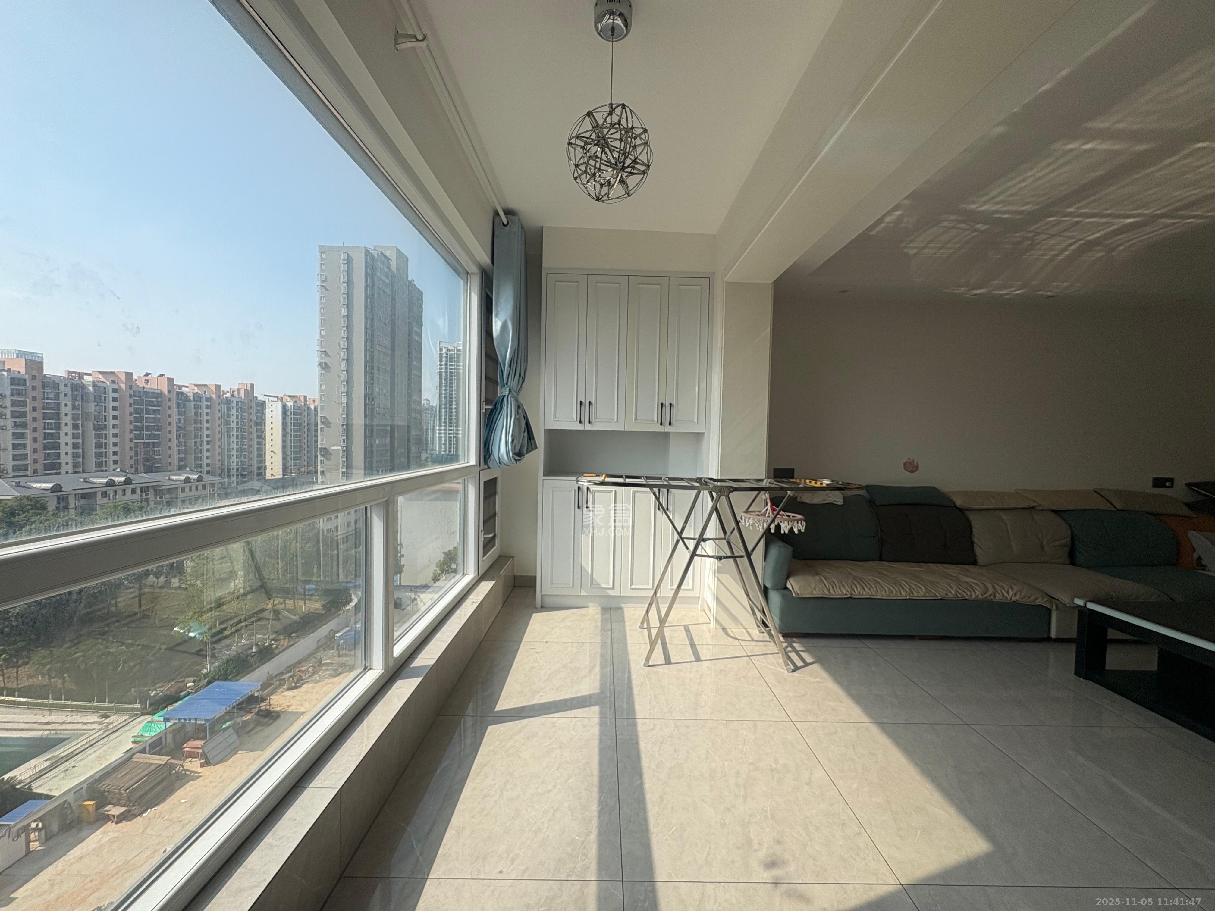 96301部队小区  4室2厅2卫    2800.0元/月室内图