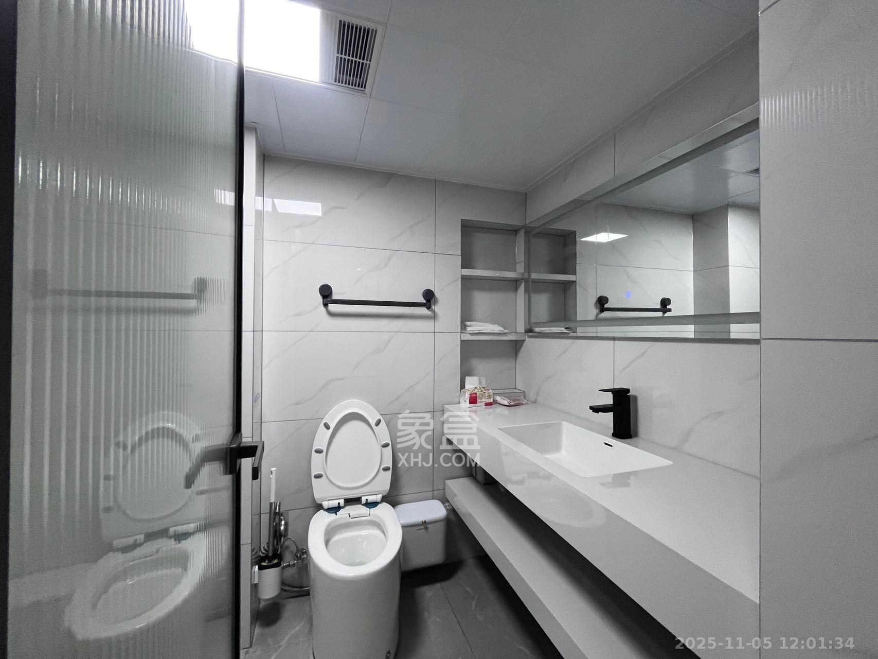 卓越中寰  2室2厅1卫    2600.0元/月室内图