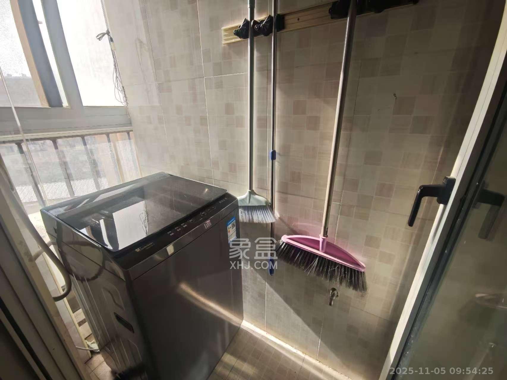 白沙晶城  1室1厅1卫    1800.0元/月室内图